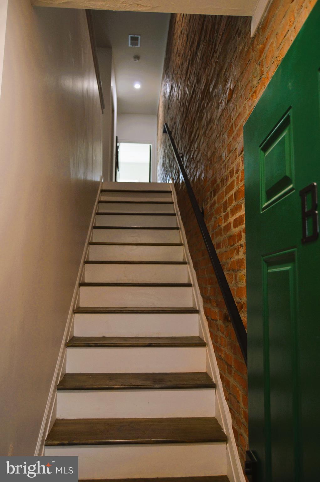 WEST OAK LANE - Residential Lease