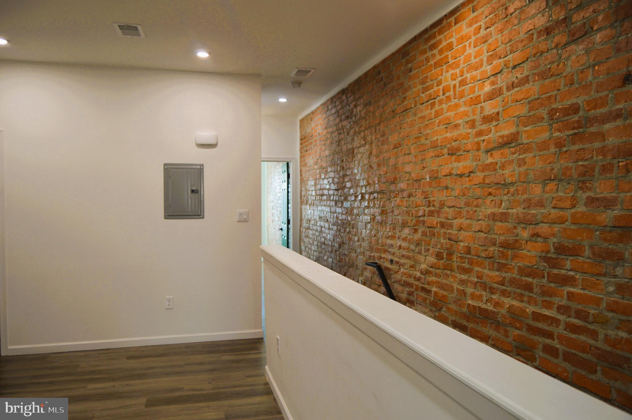 WEST OAK LANE - Residential Lease