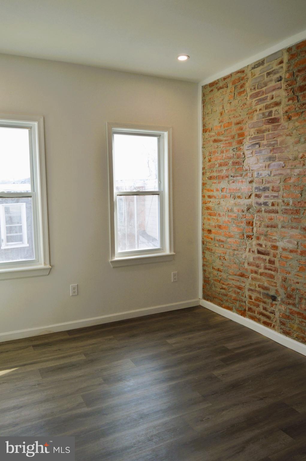 WEST OAK LANE - Residential Lease