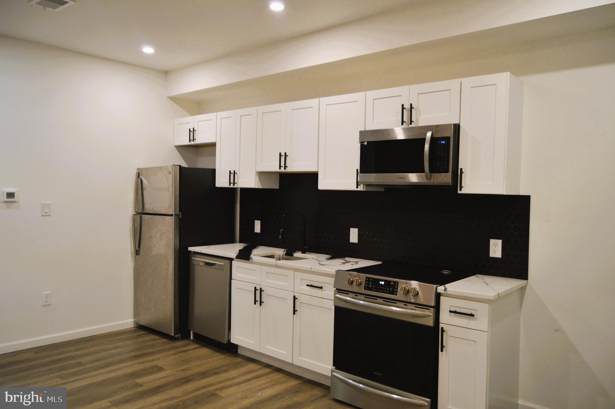 WEST OAK LANE - Residential Lease