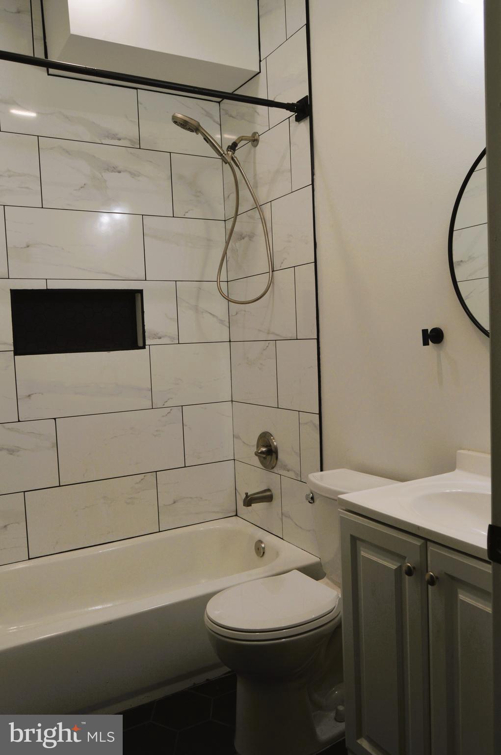 WEST OAK LANE - Residential Lease