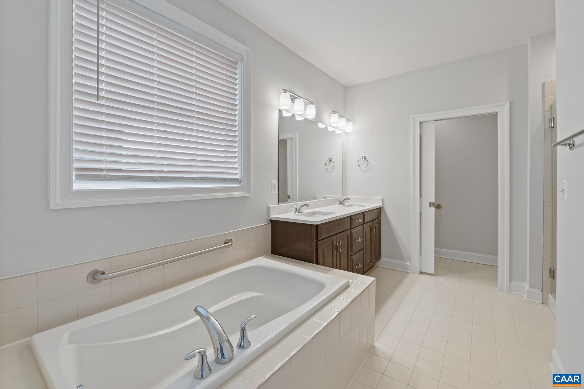 SPRING CREEK - Residential