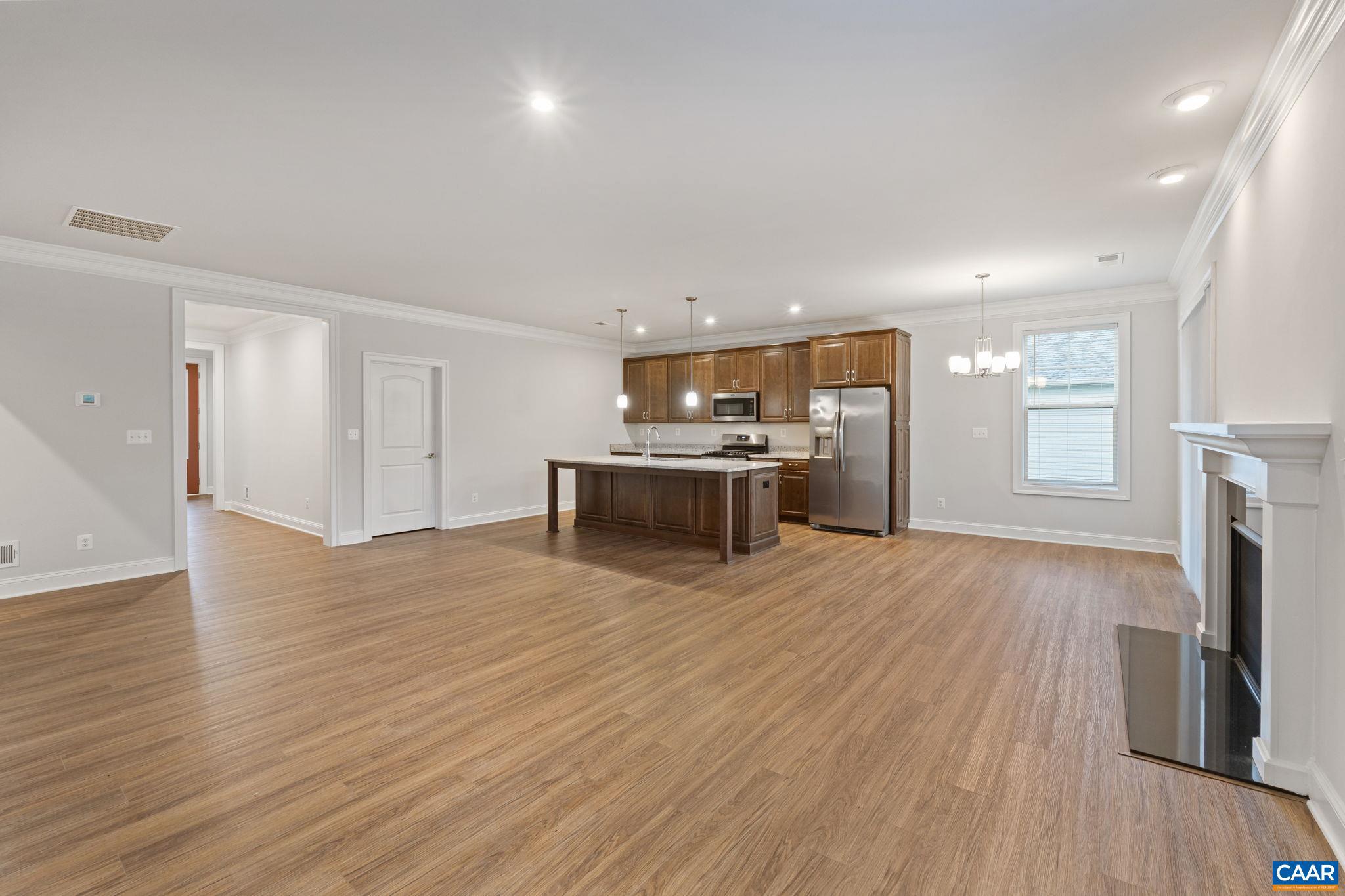 SPRING CREEK - Residential