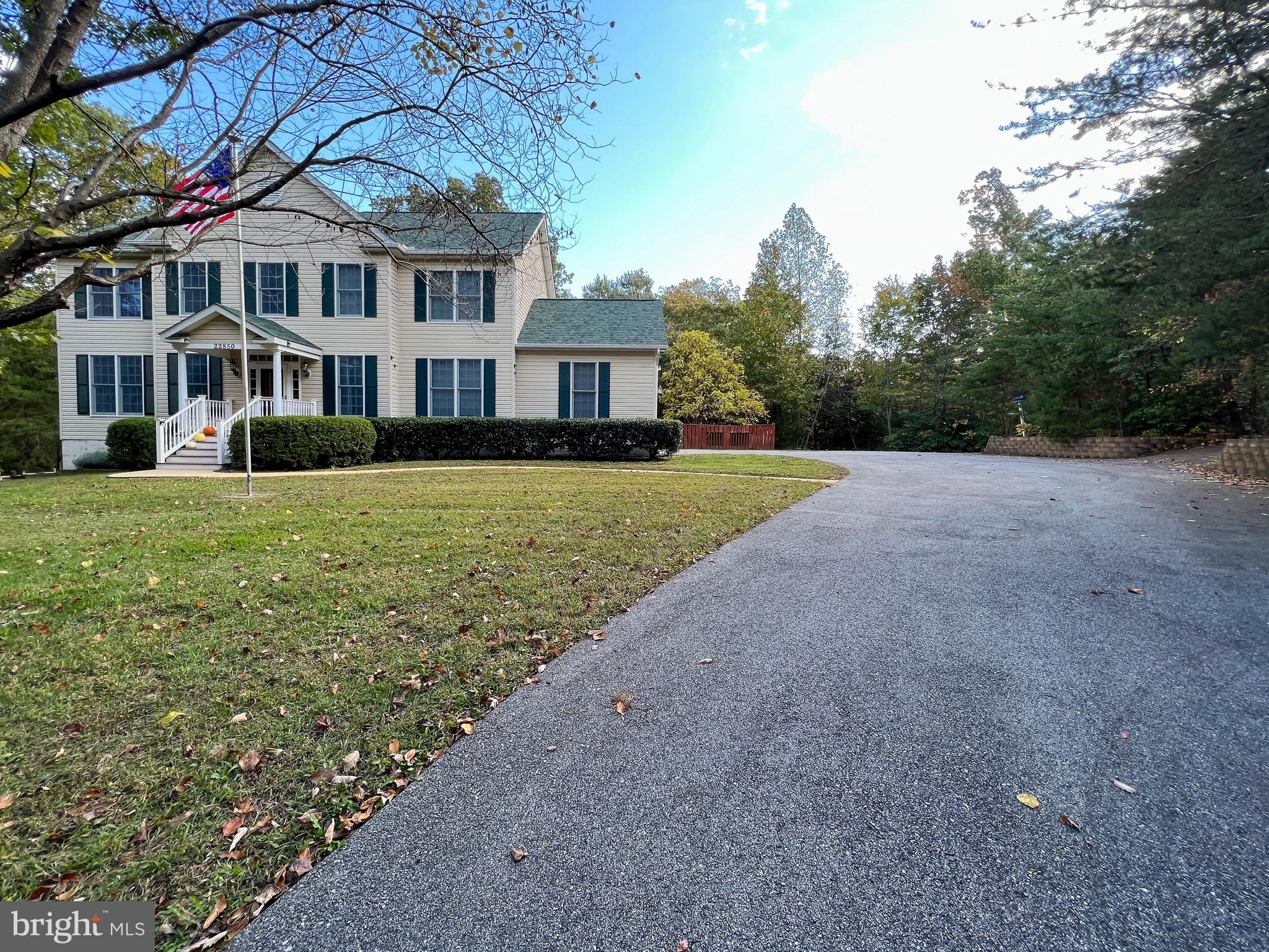 TOWN CREEK MANOR - Residential