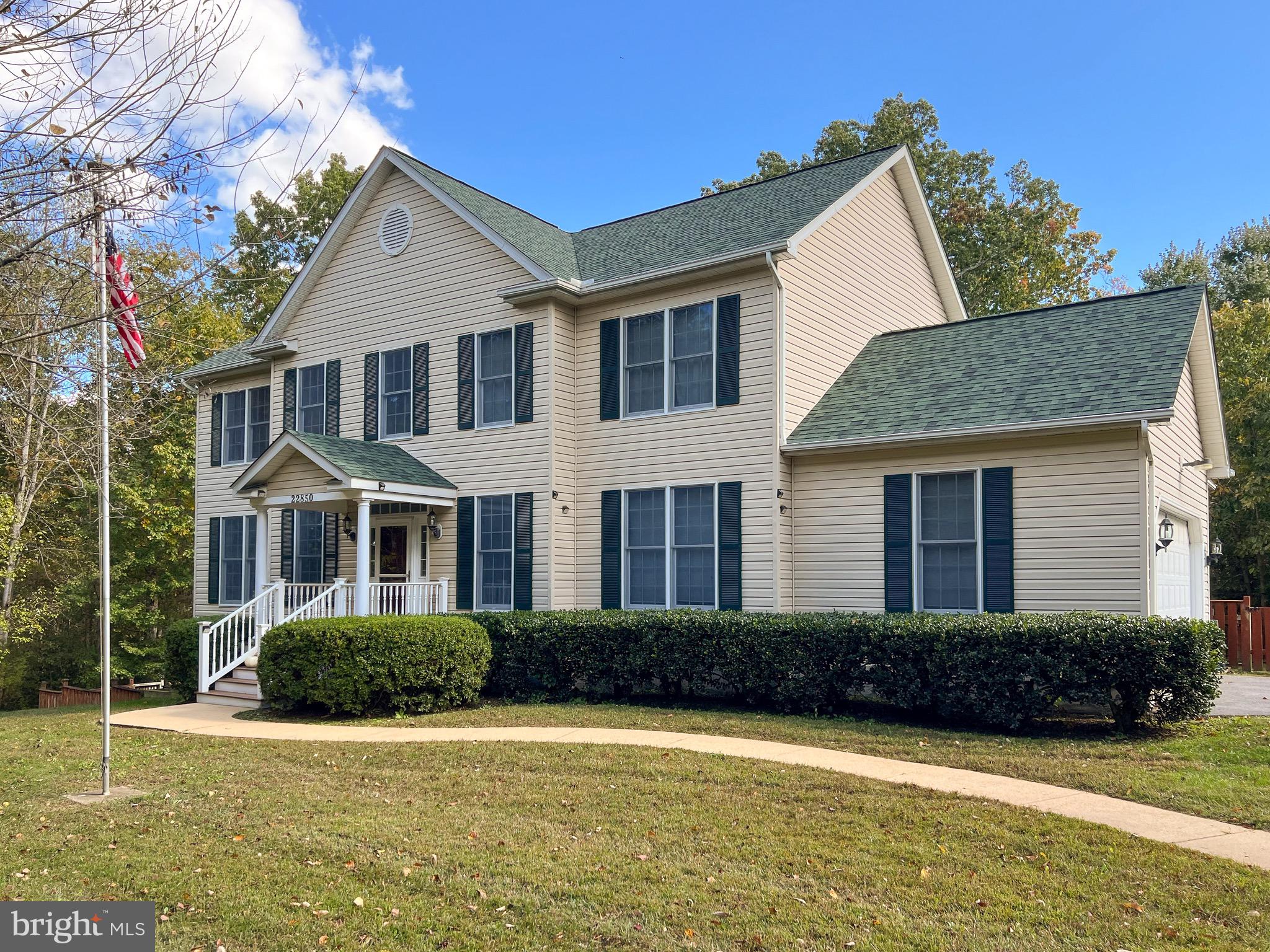 TOWN CREEK MANOR - Residential