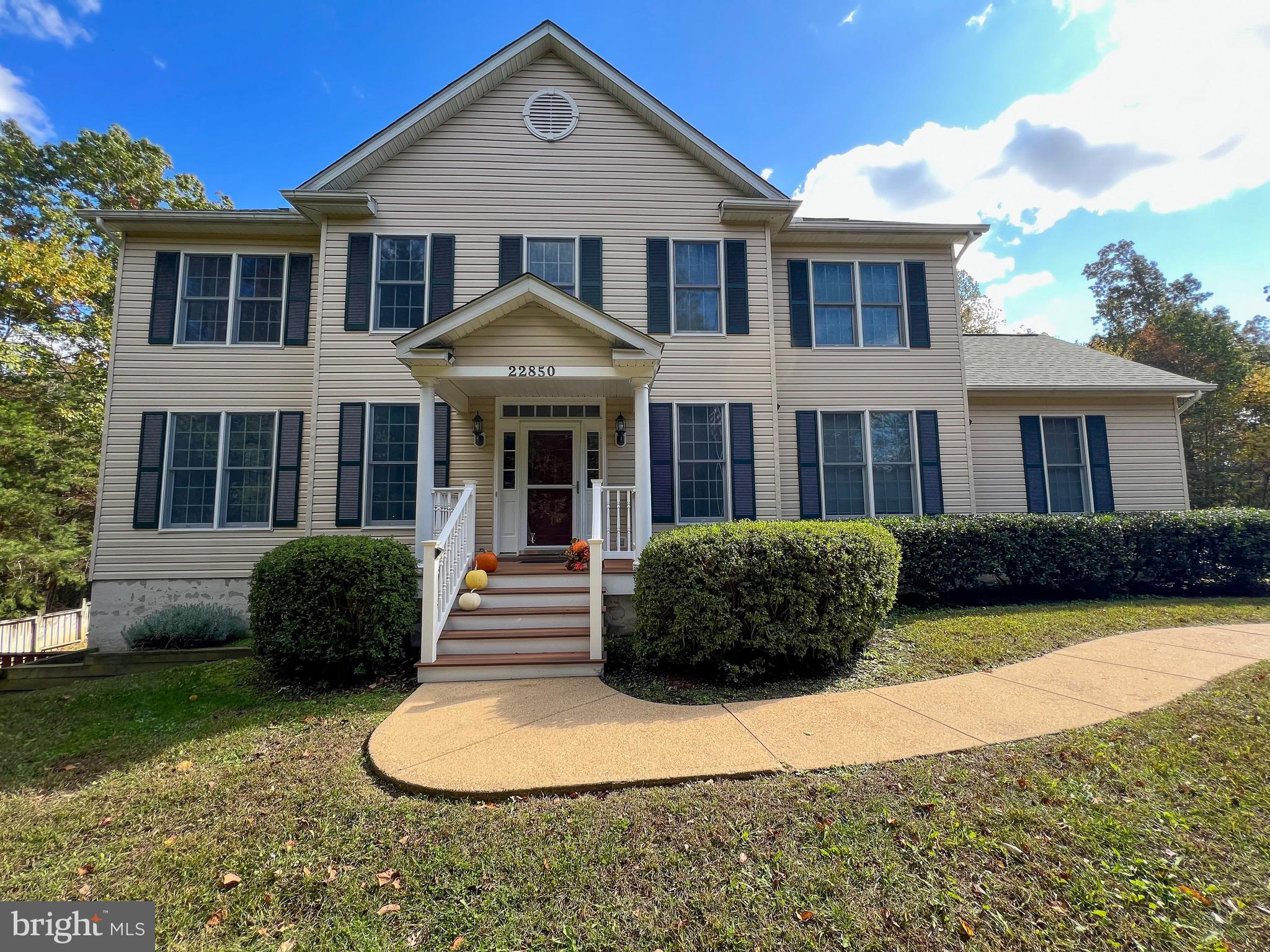 TOWN CREEK MANOR - Residential