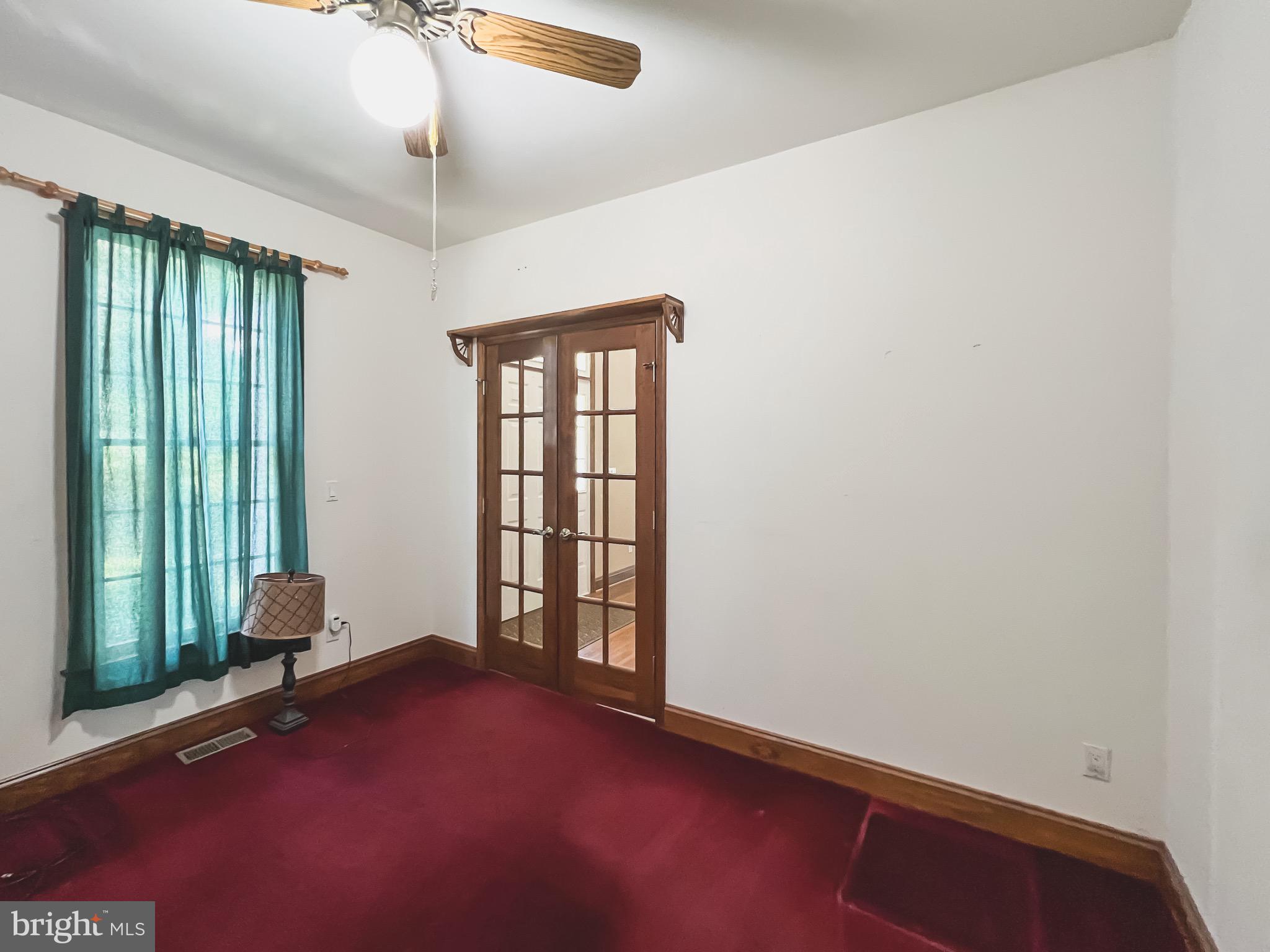 TOWN CREEK MANOR - Residential