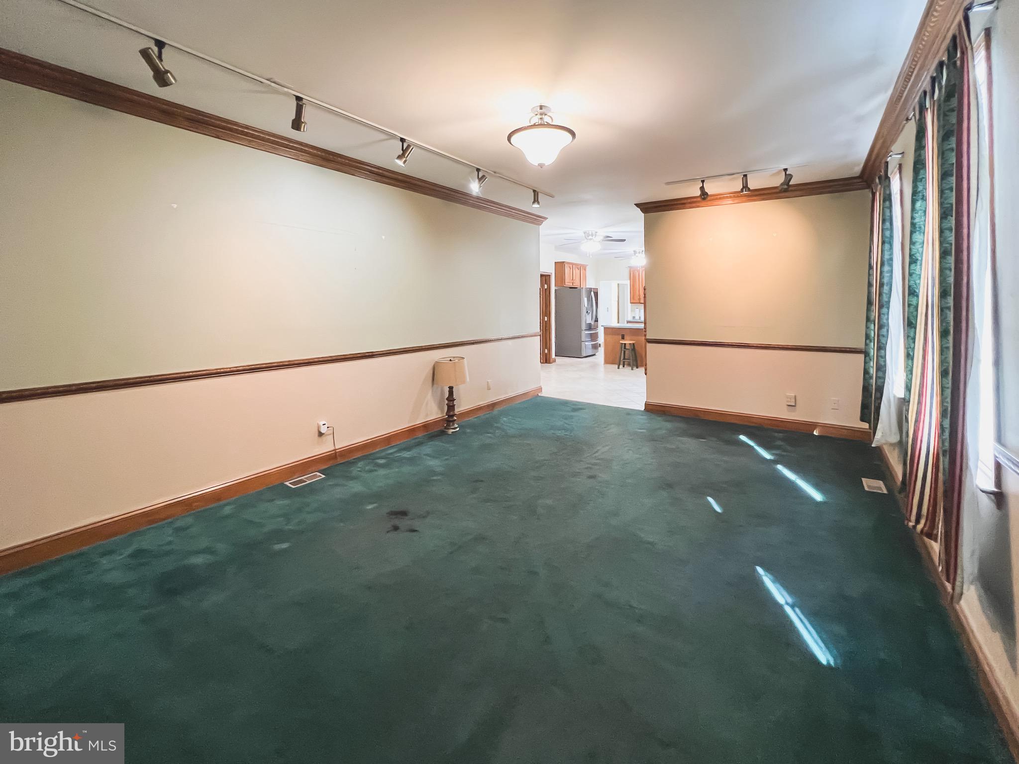 TOWN CREEK MANOR - Residential