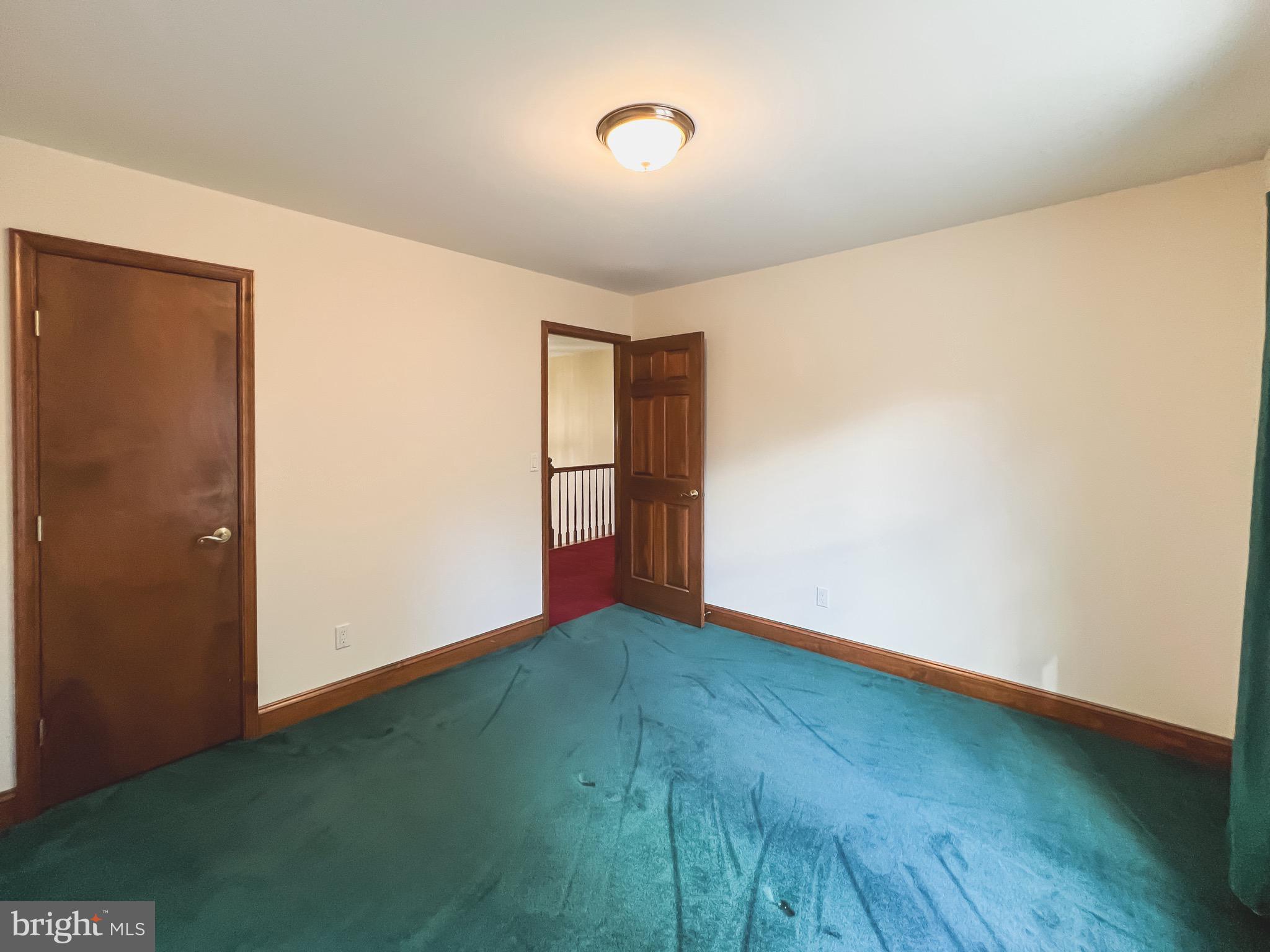 TOWN CREEK MANOR - Residential