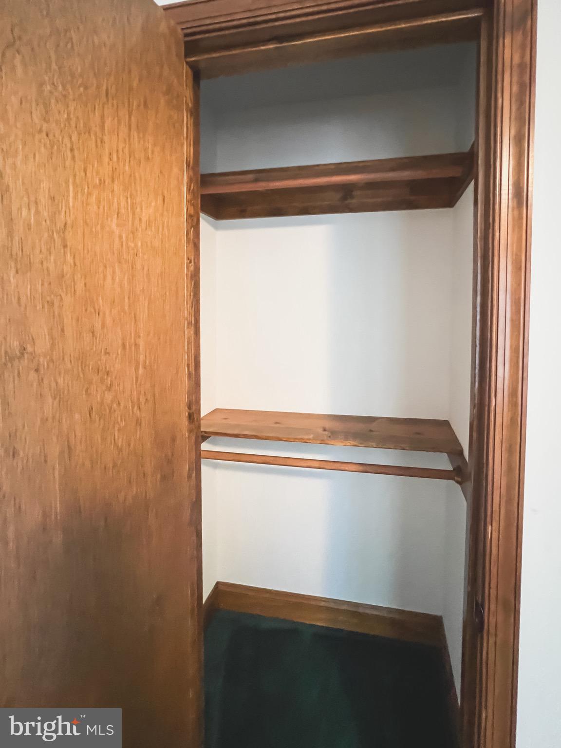 TOWN CREEK MANOR - Residential