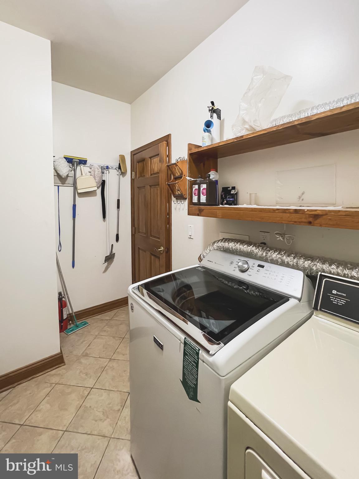 TOWN CREEK MANOR - Residential