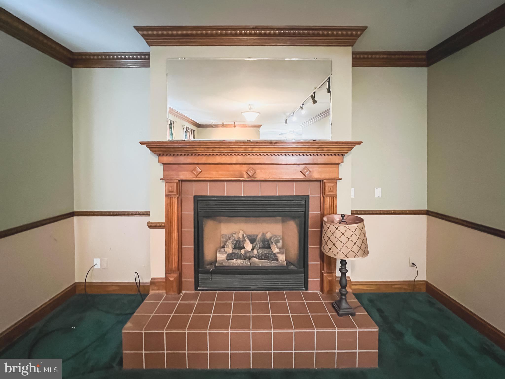 TOWN CREEK MANOR - Residential