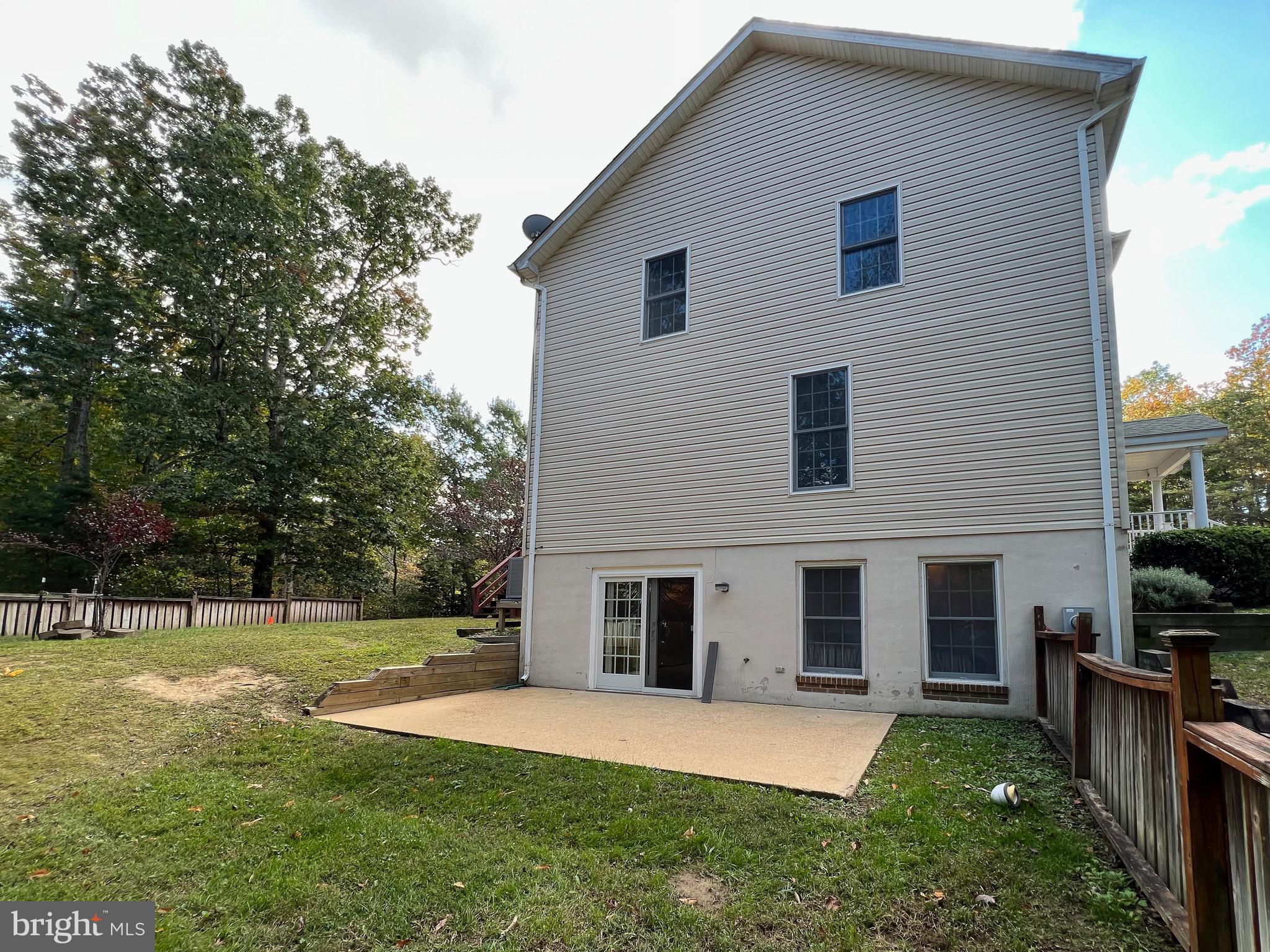 TOWN CREEK MANOR - Residential