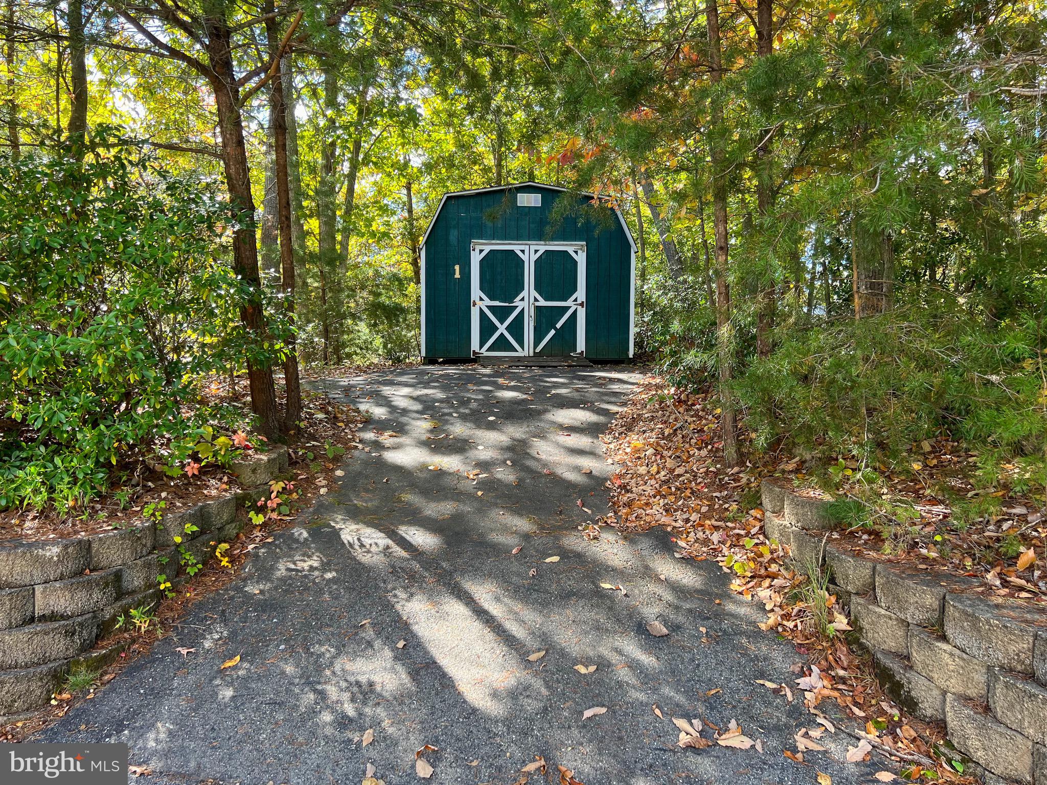 TOWN CREEK MANOR - Residential