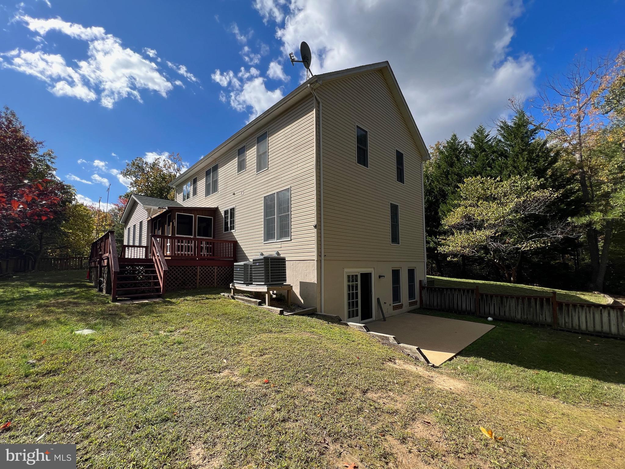 TOWN CREEK MANOR - Residential