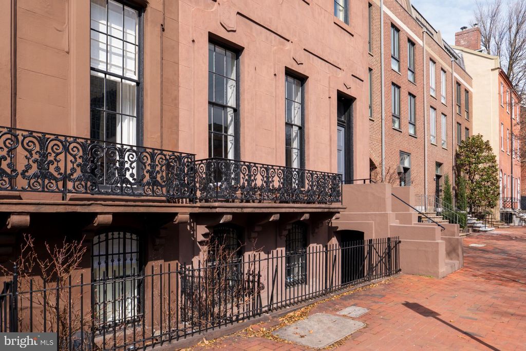 Photo of 258 S 3rd Street #1, PHILADELPHIA, PA 19106 (MLS # PAPH2594322)