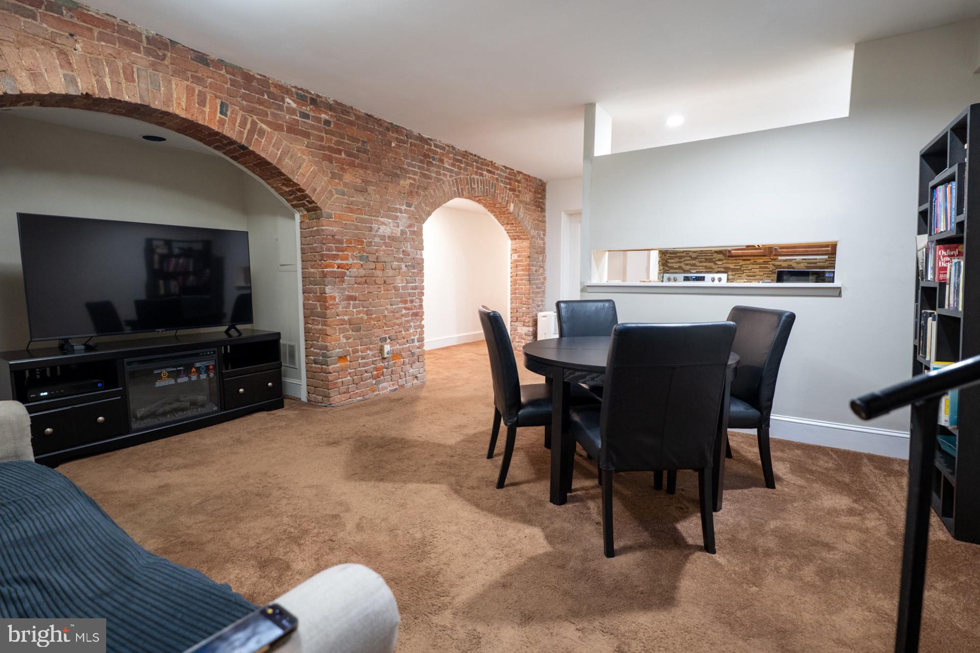 SOCIETY HILL - Residential