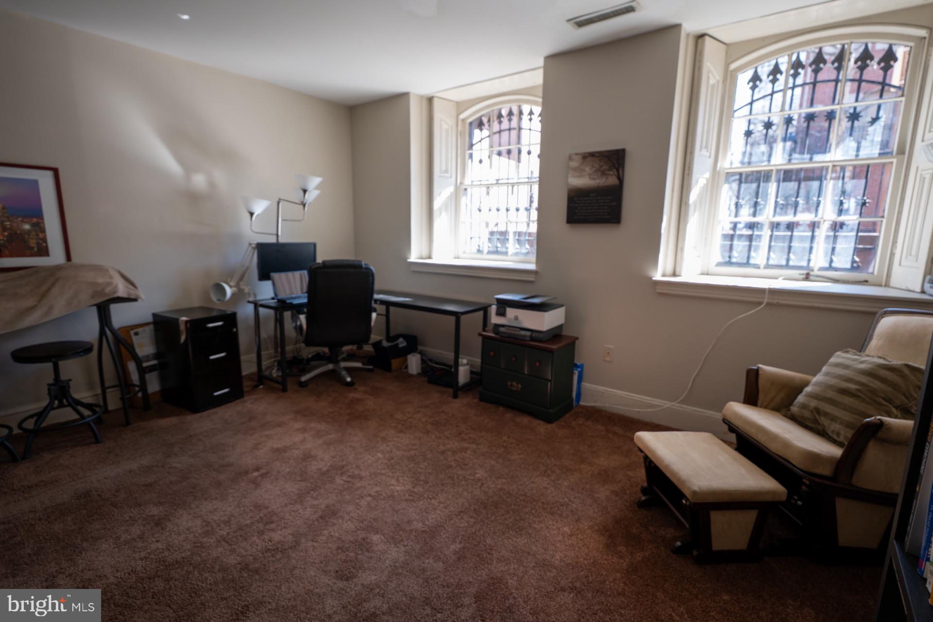 SOCIETY HILL - Residential