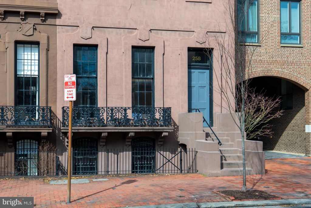 Photo of 258 S 3rd Street #1, PHILADELPHIA, PA 19106 (MLS # PAPH2594322)