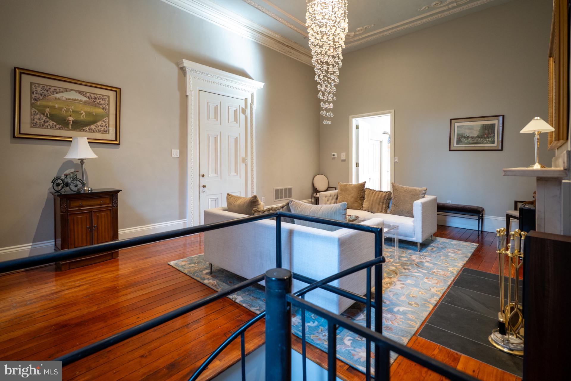 SOCIETY HILL - Residential