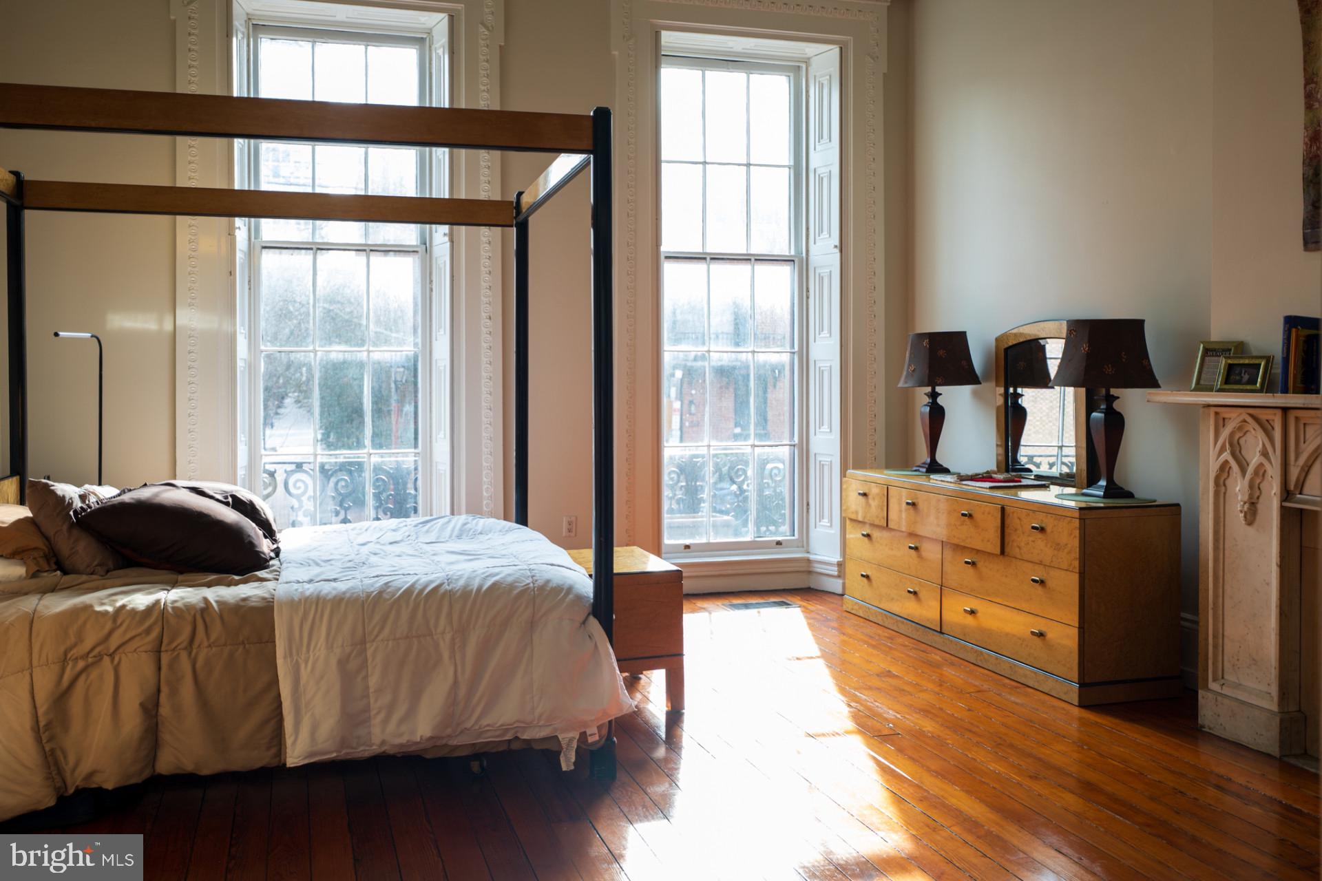 SOCIETY HILL - Residential