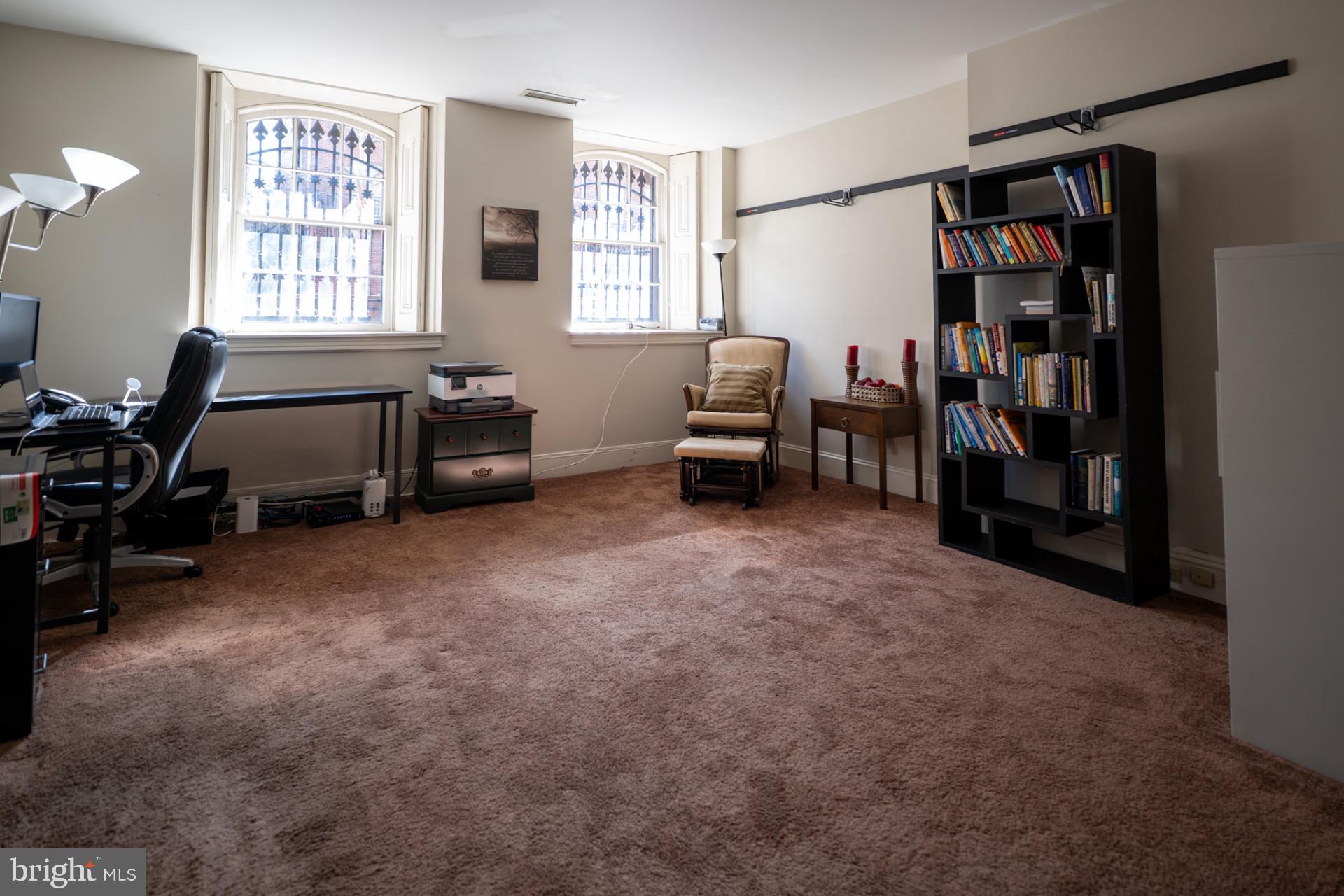 SOCIETY HILL - Residential