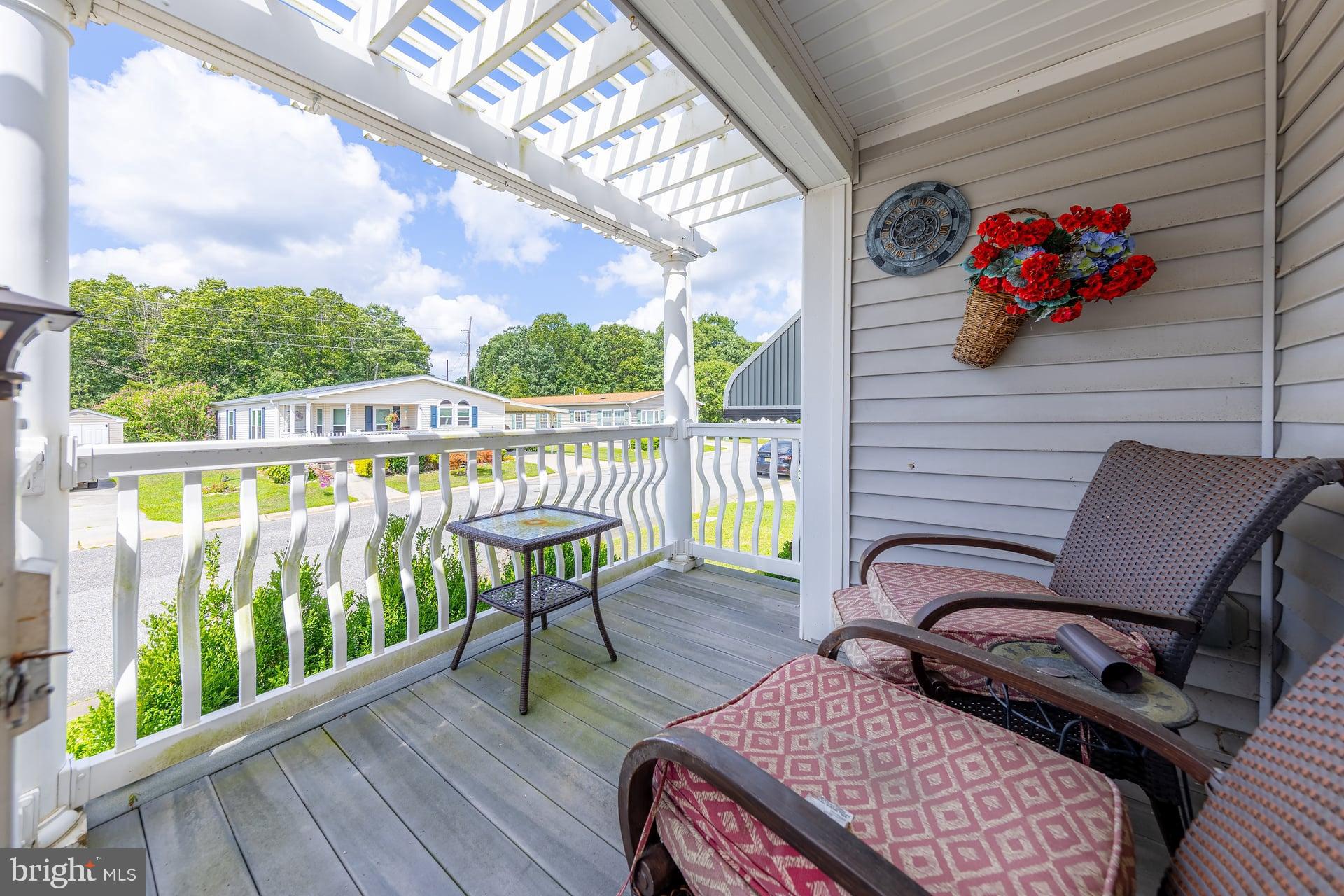580 EDGEMONT DRIVE