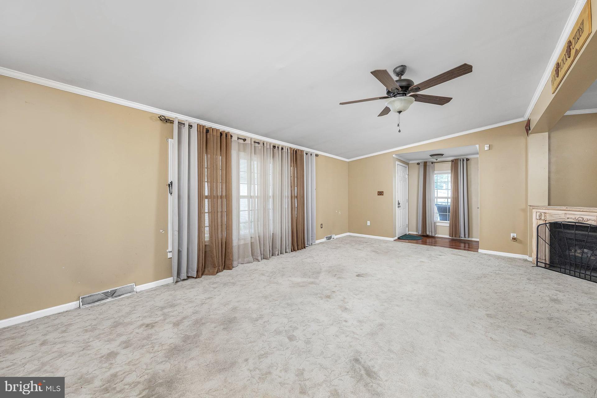 580 EDGEMONT DRIVE