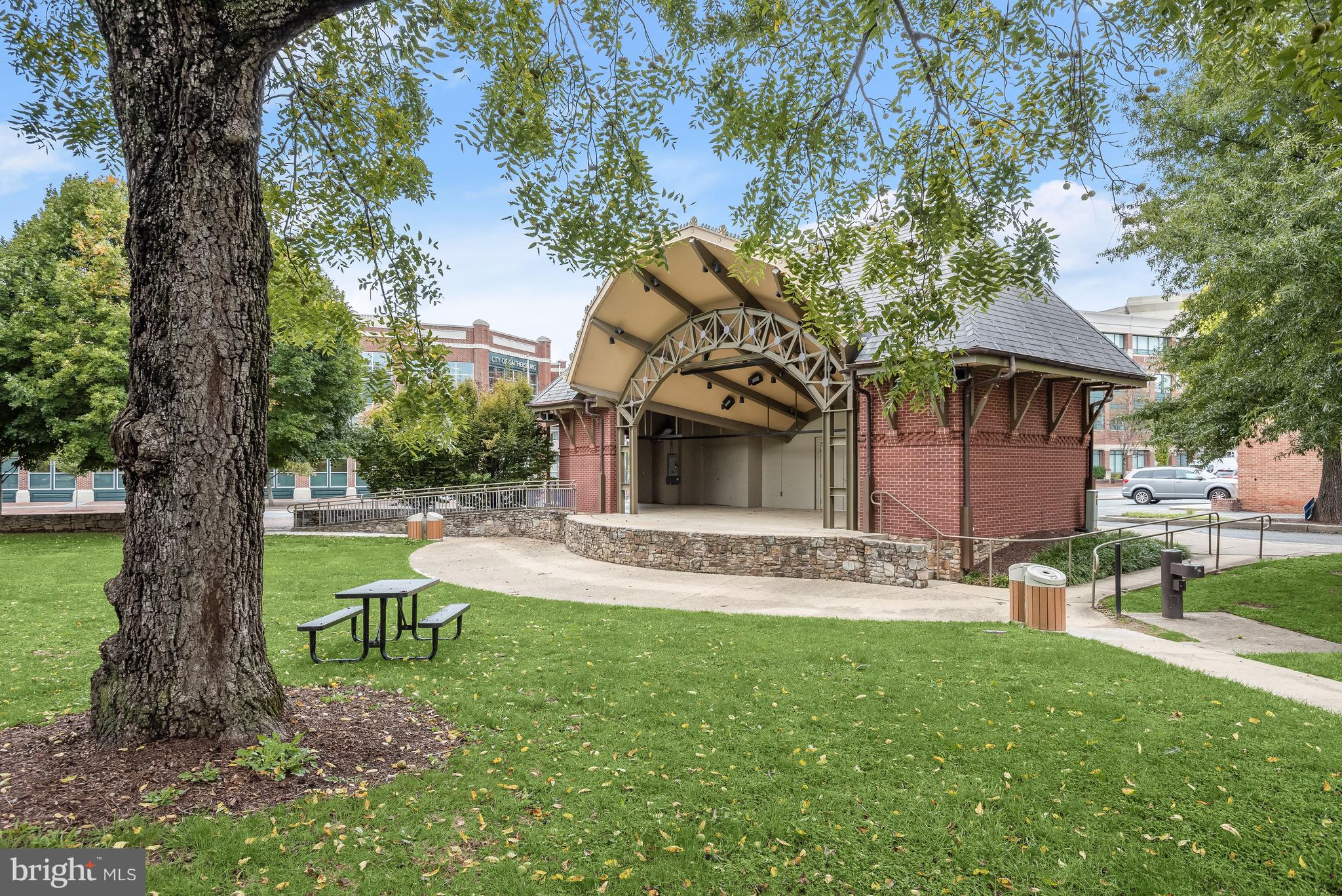 DEER PARK - Residential