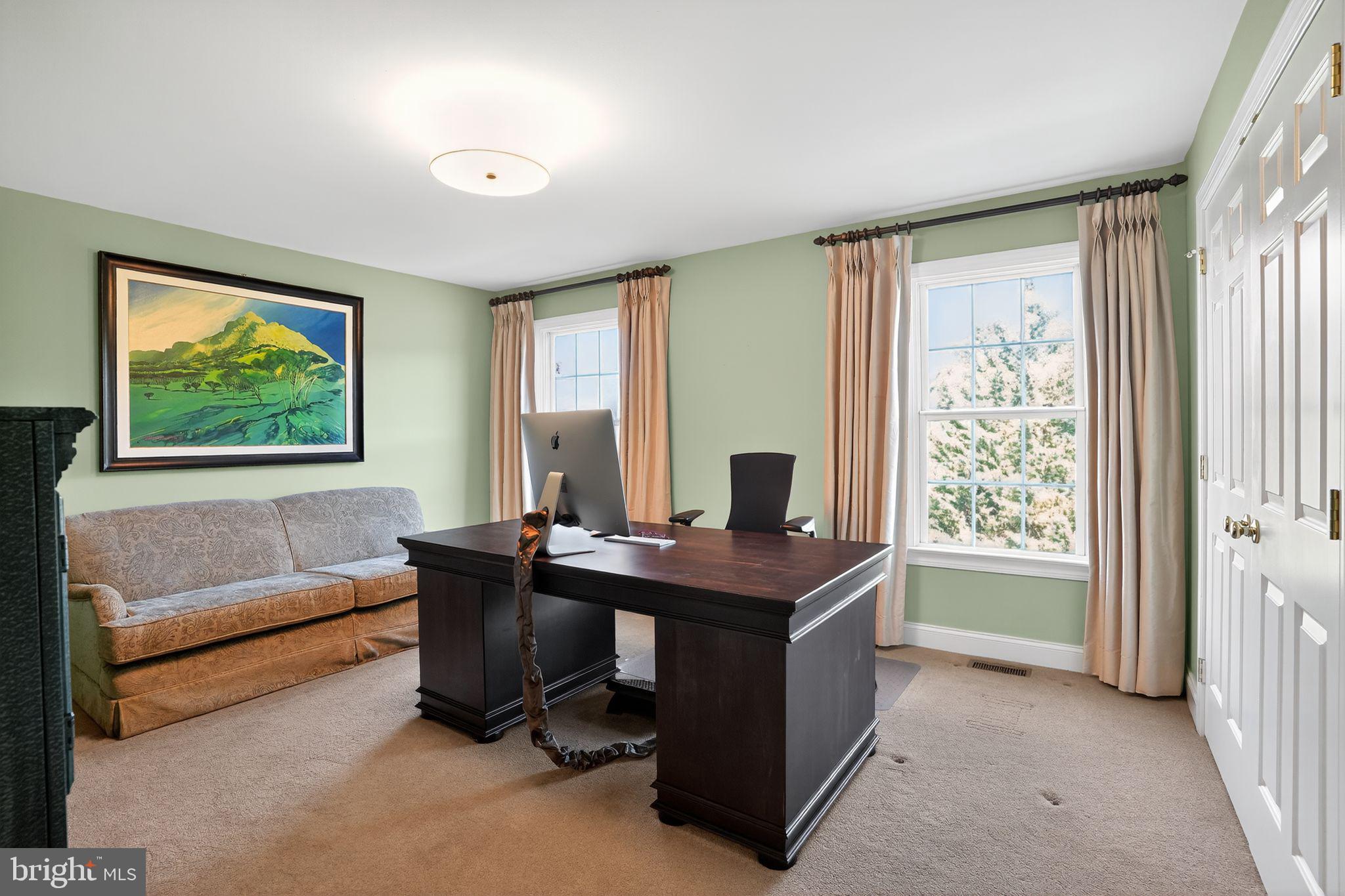 CHANTILLY FARM - Residential