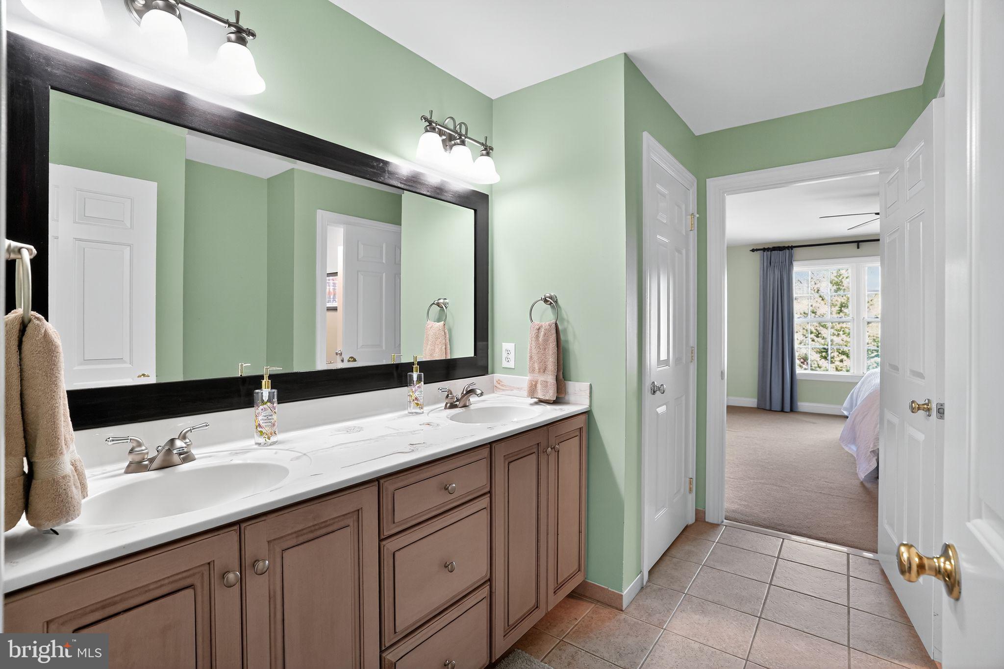 CHANTILLY FARM - Residential