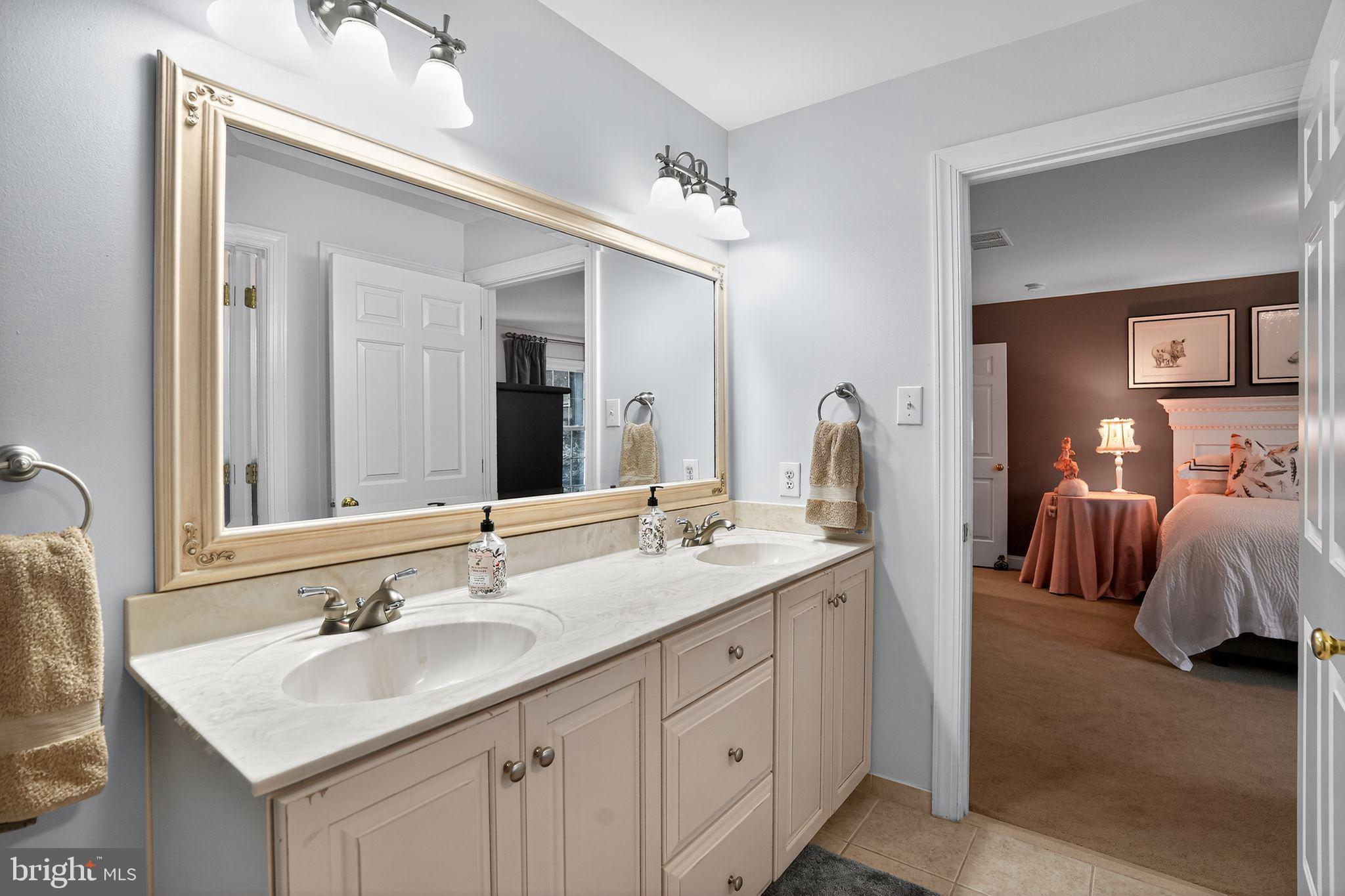 CHANTILLY FARM - Residential