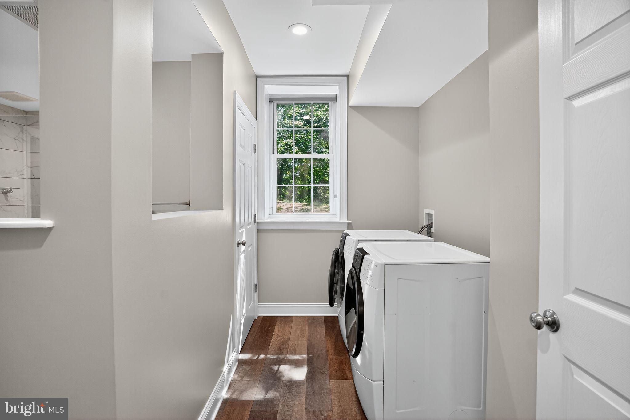 CHANTILLY FARM - Residential