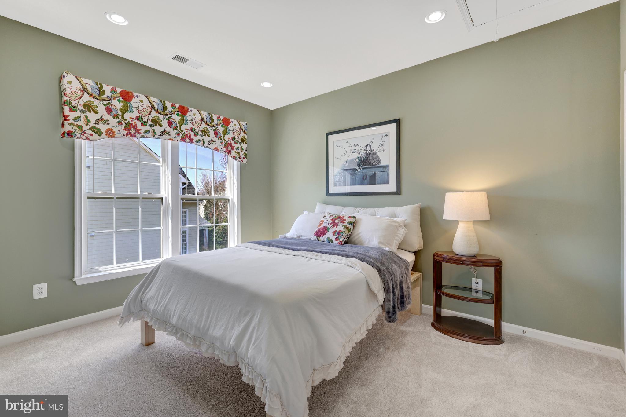 BROADLANDS SOUTH - Residential