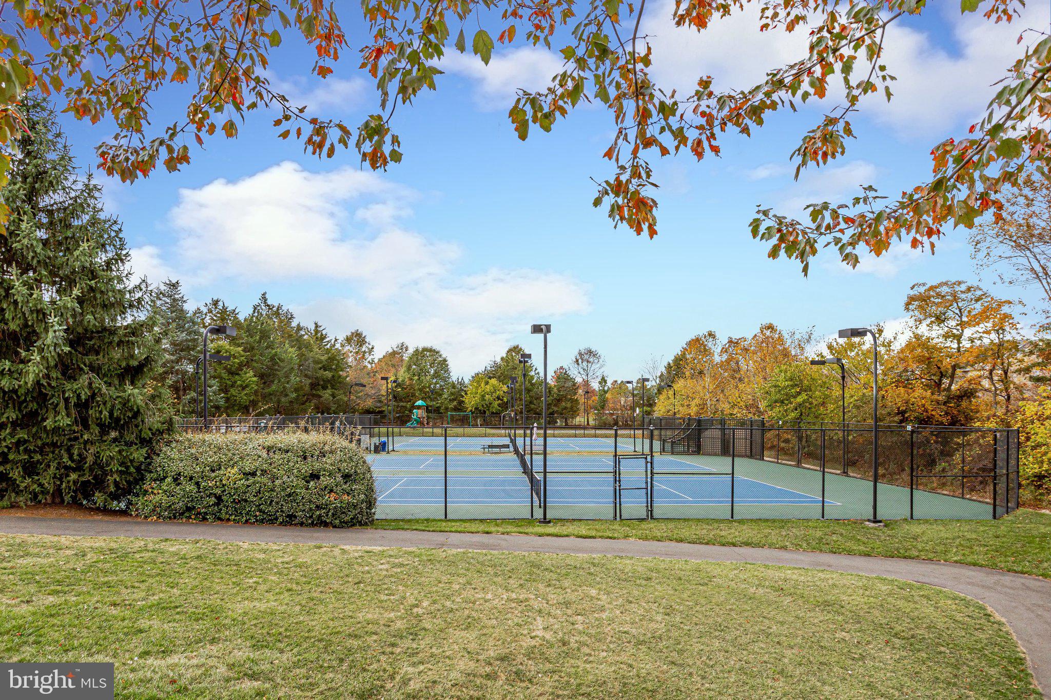 BROADLANDS SOUTH - Residential