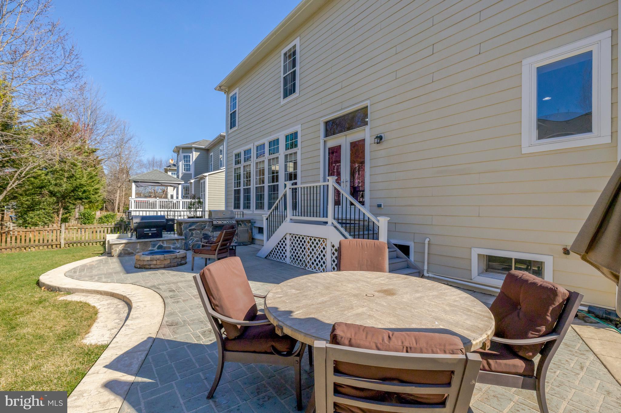 BROADLANDS SOUTH - Residential