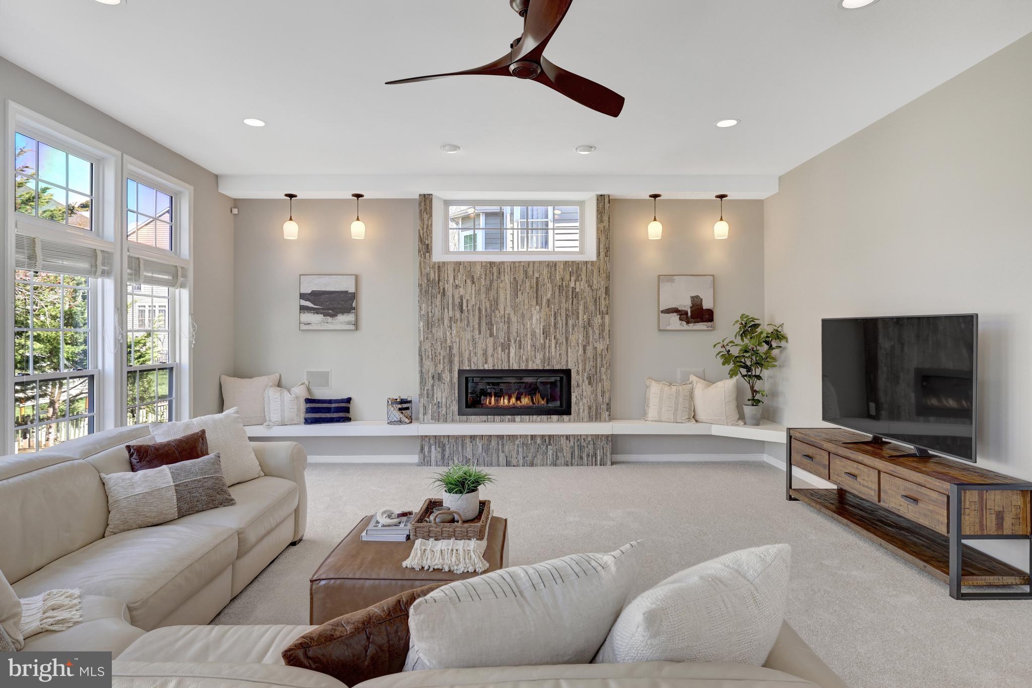 BROADLANDS SOUTH - Residential