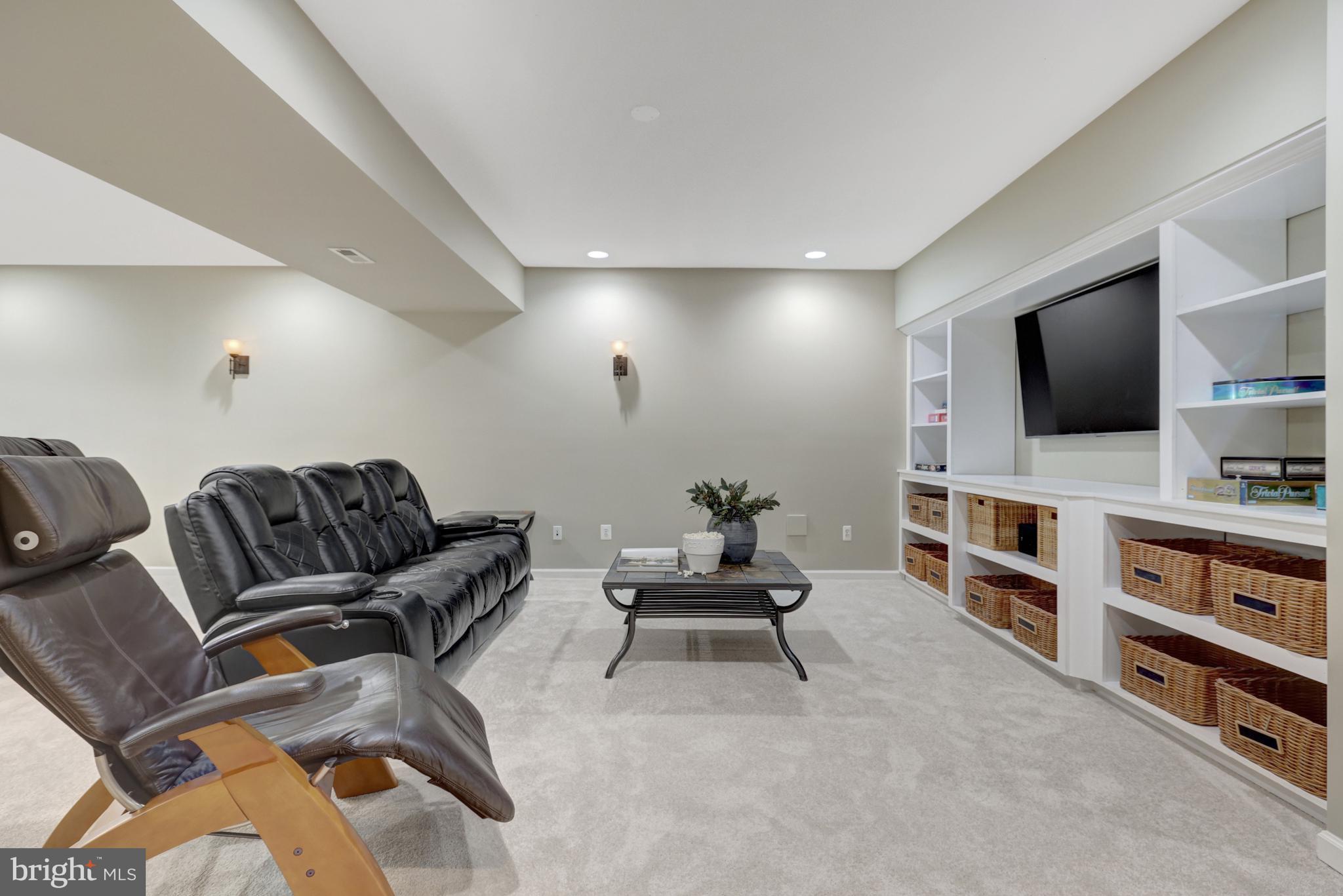 BROADLANDS SOUTH - Residential