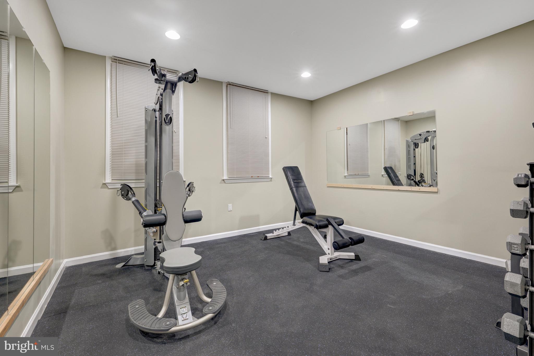 BROADLANDS SOUTH - Residential