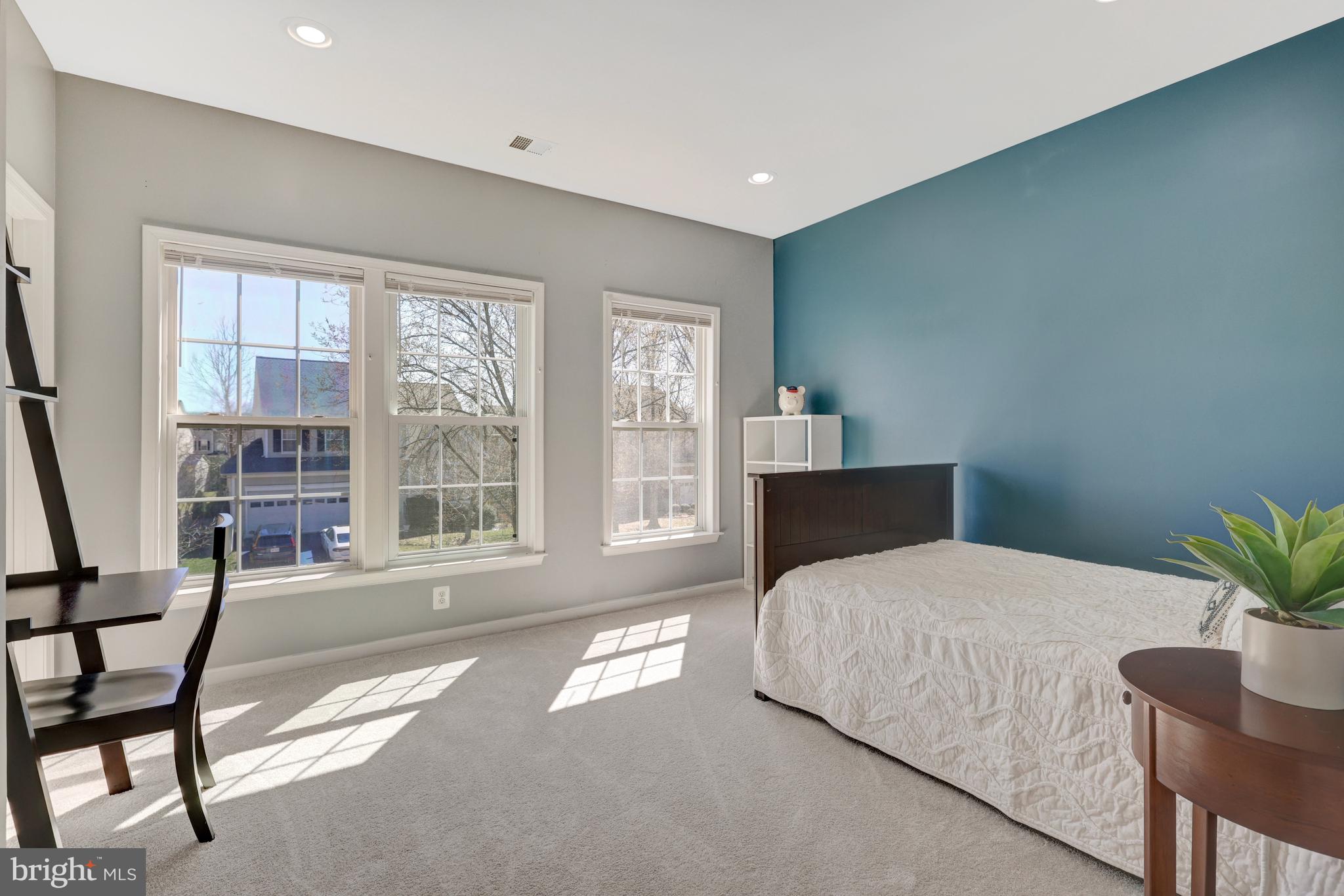 BROADLANDS SOUTH - Residential