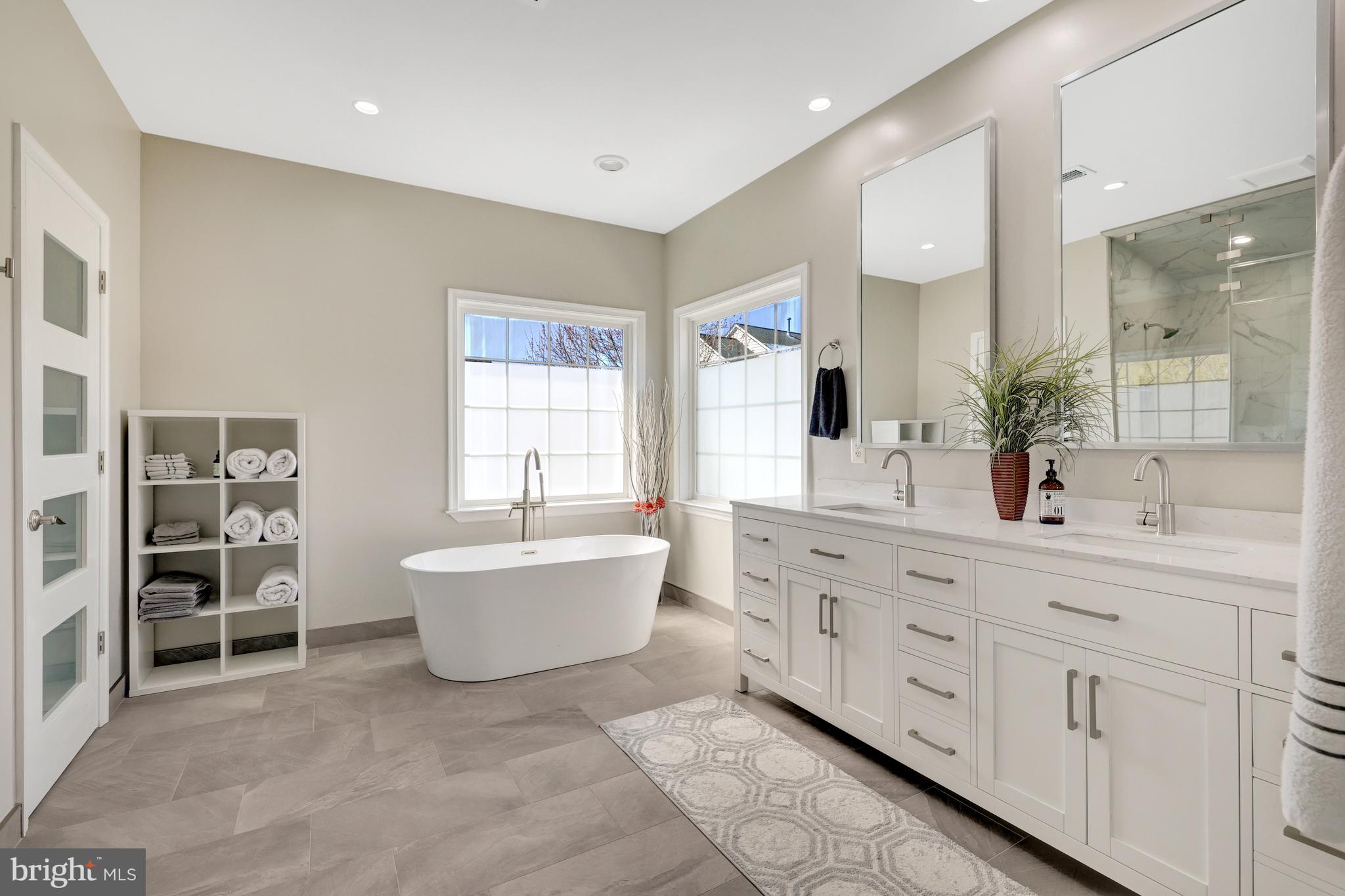 BROADLANDS SOUTH - Residential