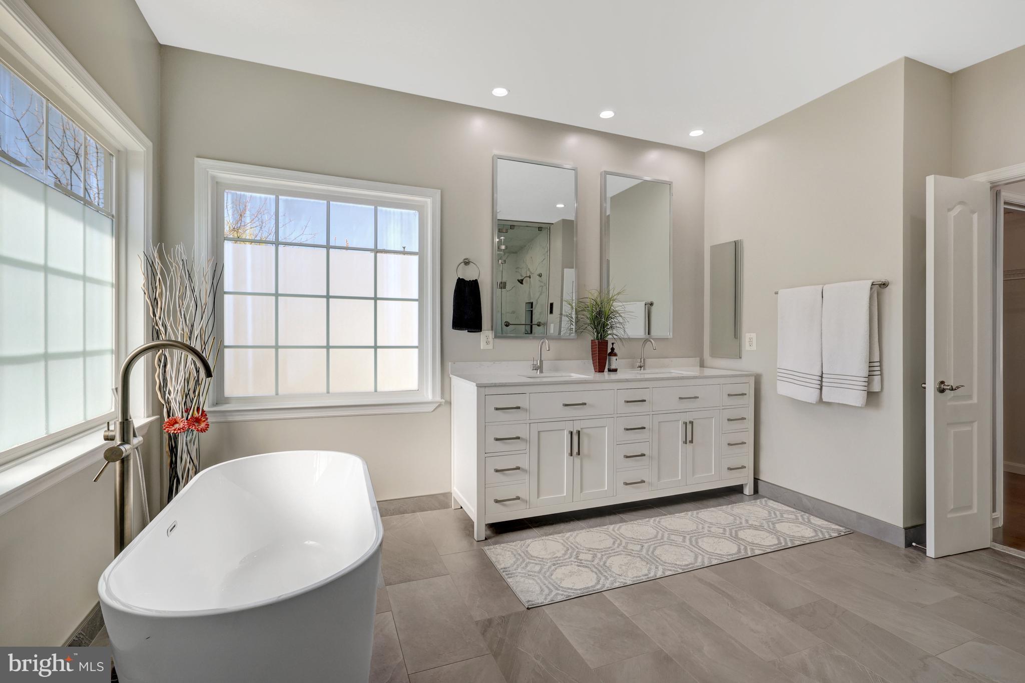 BROADLANDS SOUTH - Residential