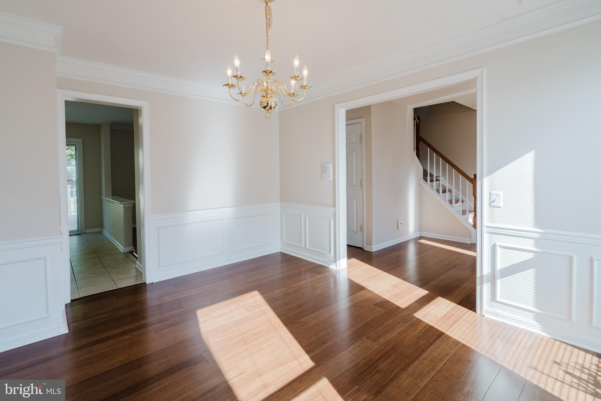 MIDDLE RUN CROSSIN - Residential