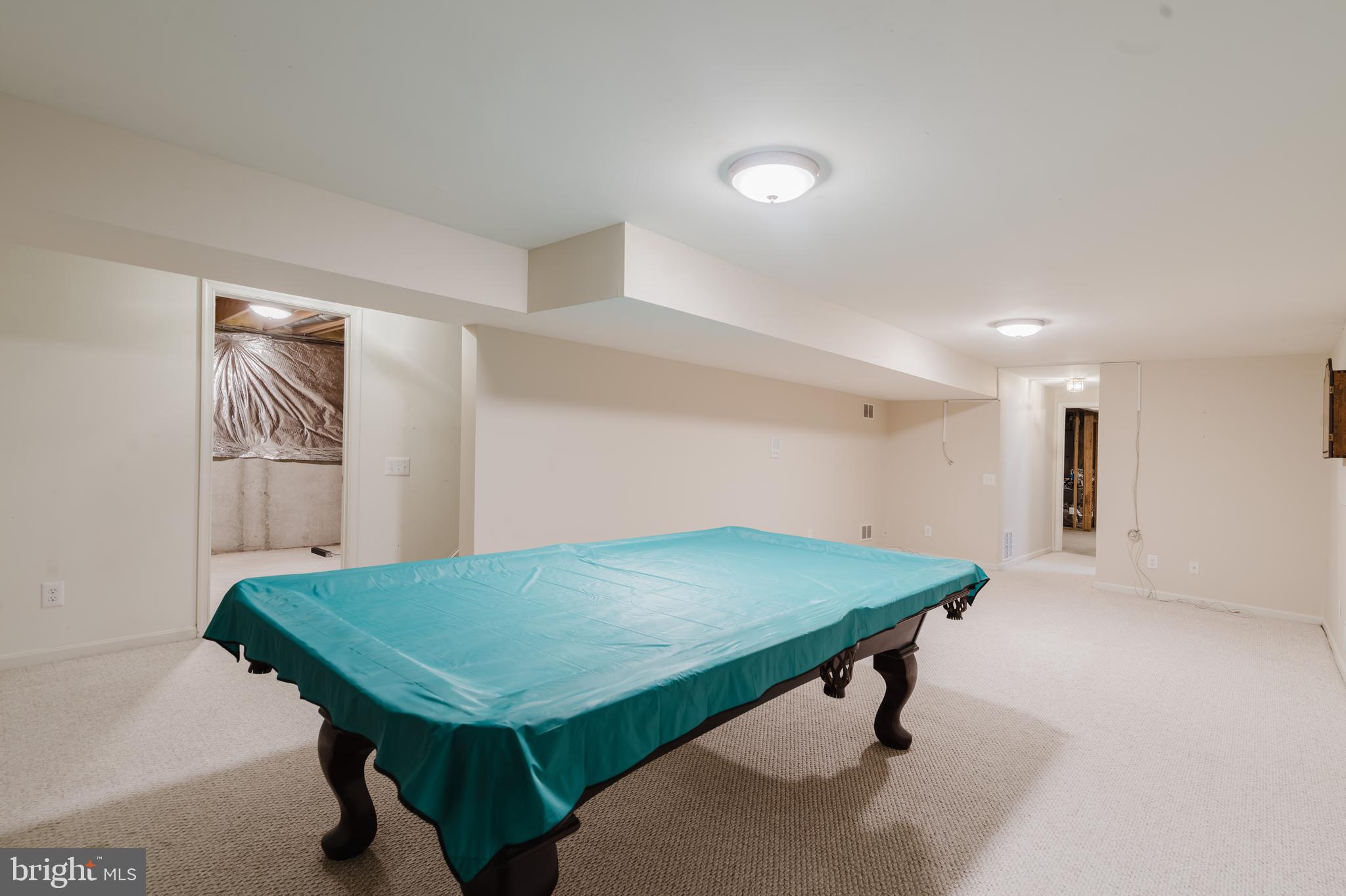 MIDDLE RUN CROSSIN - Residential