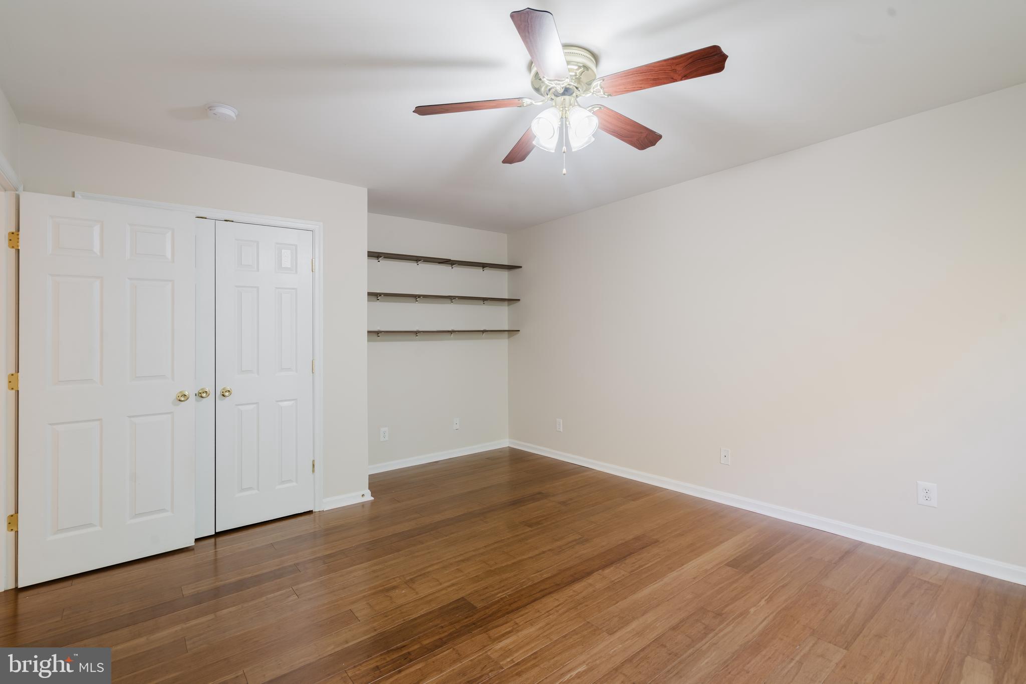 MIDDLE RUN CROSSIN - Residential