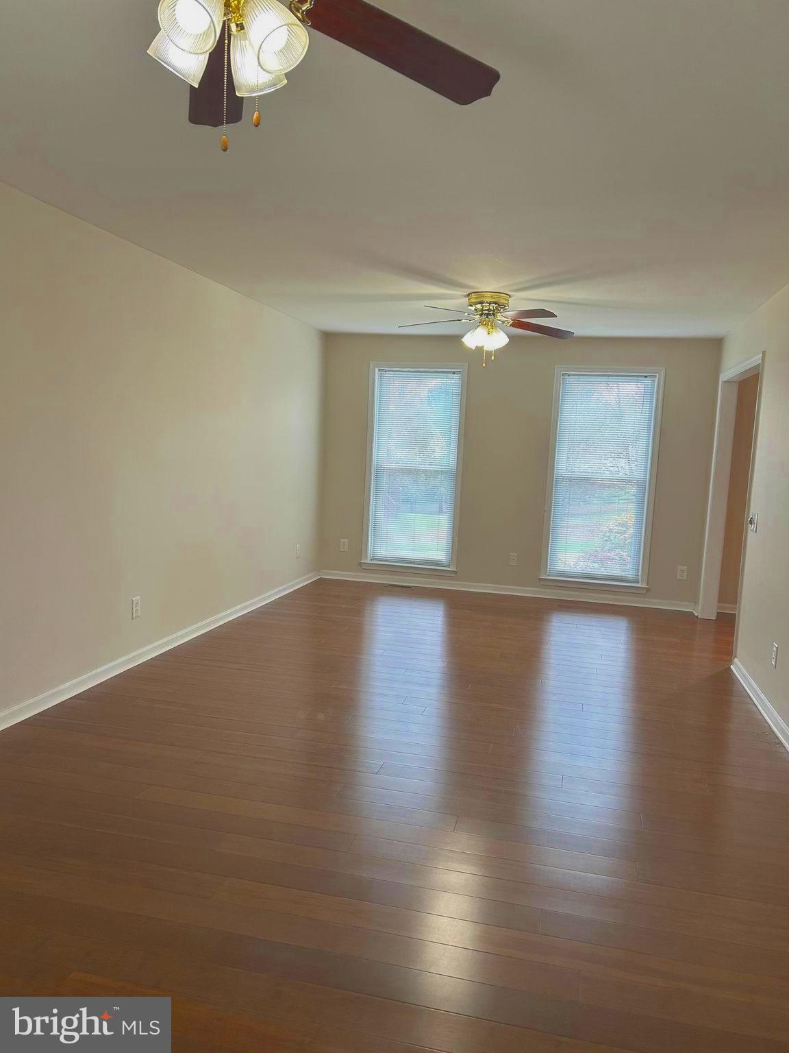 MIDDLE RUN CROSSIN - Residential