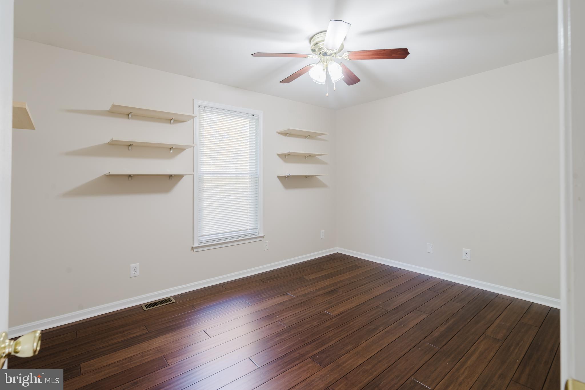 MIDDLE RUN CROSSIN - Residential