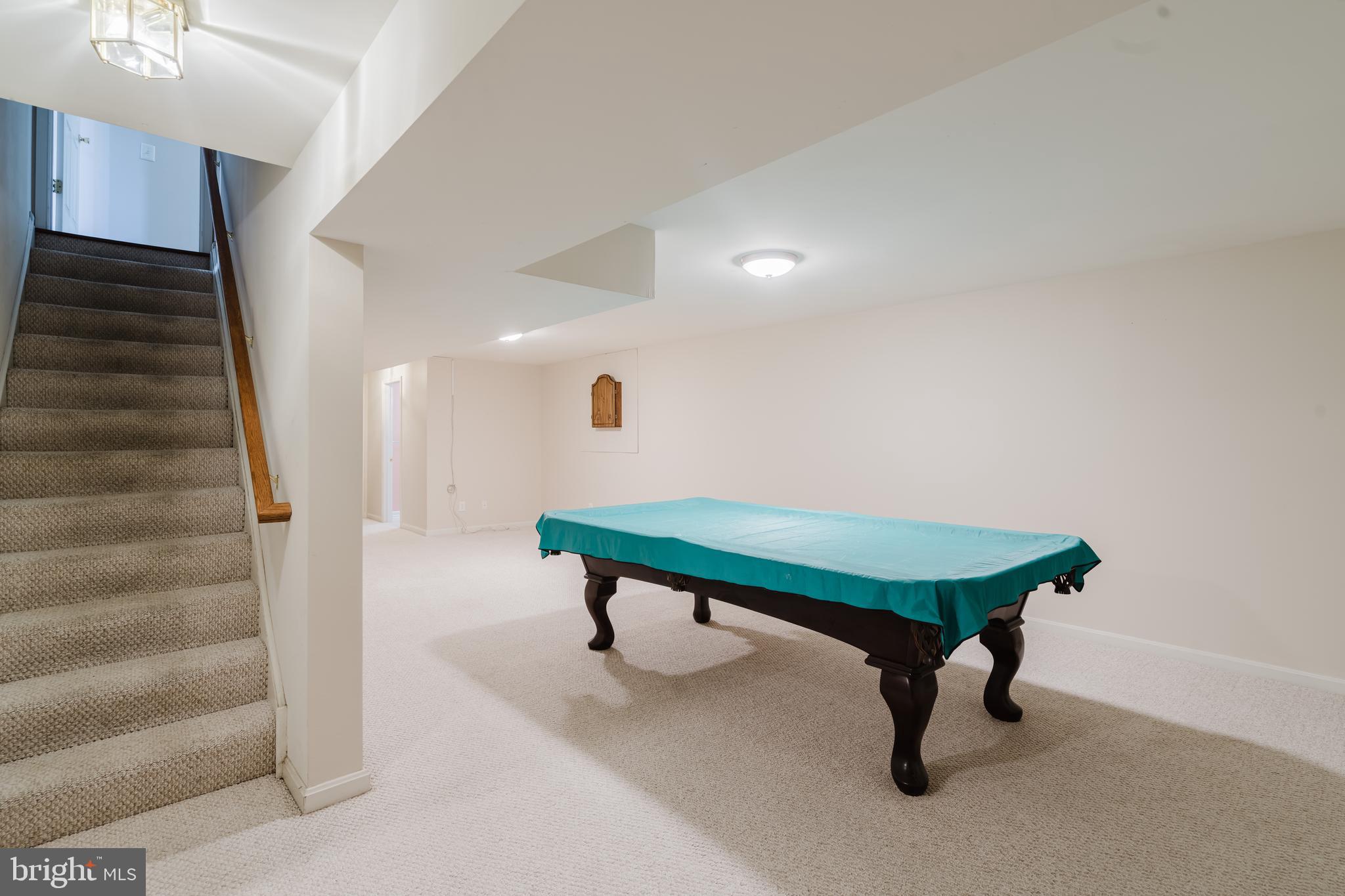 MIDDLE RUN CROSSIN - Residential