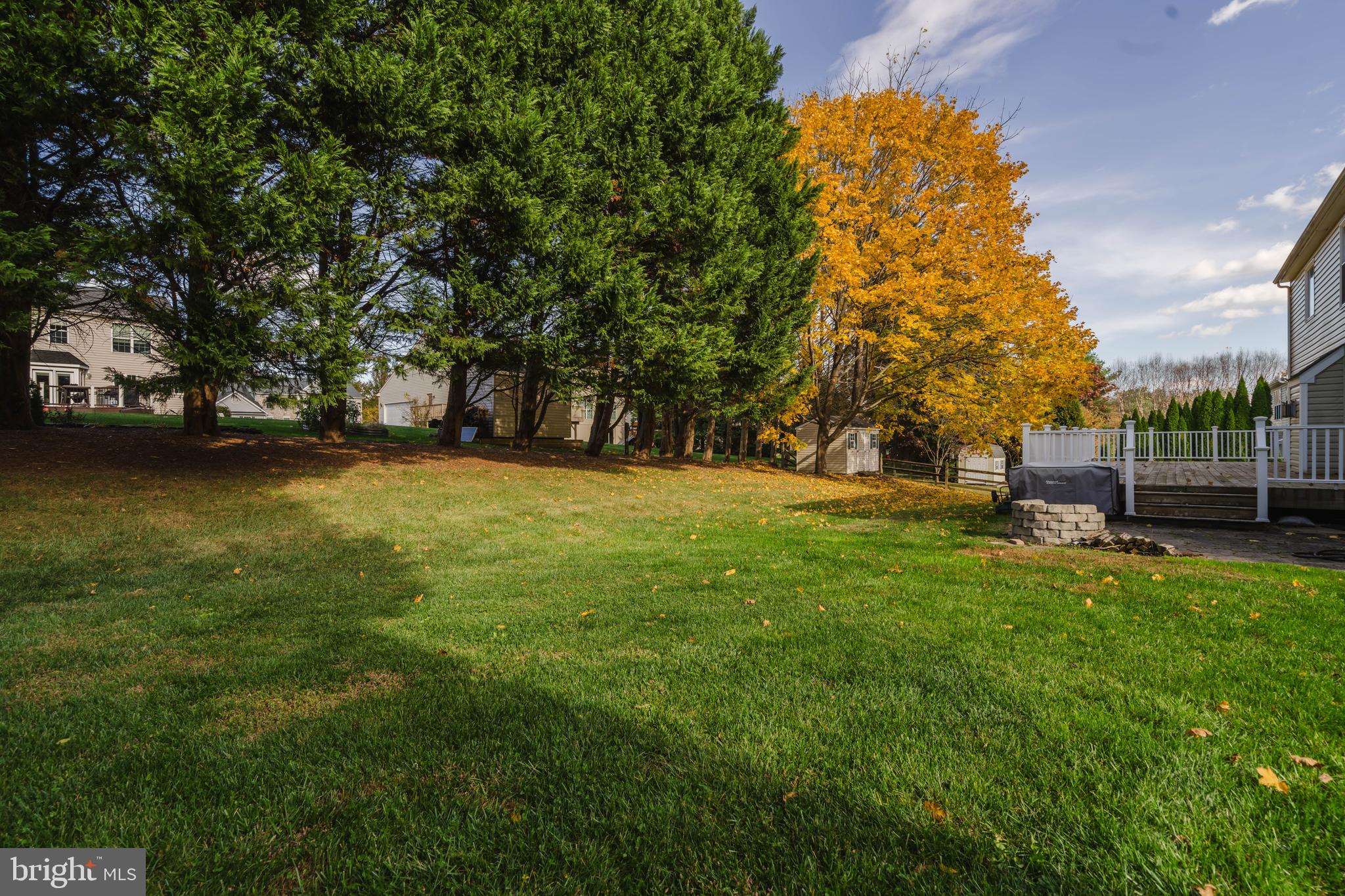 MIDDLE RUN CROSSIN - Residential