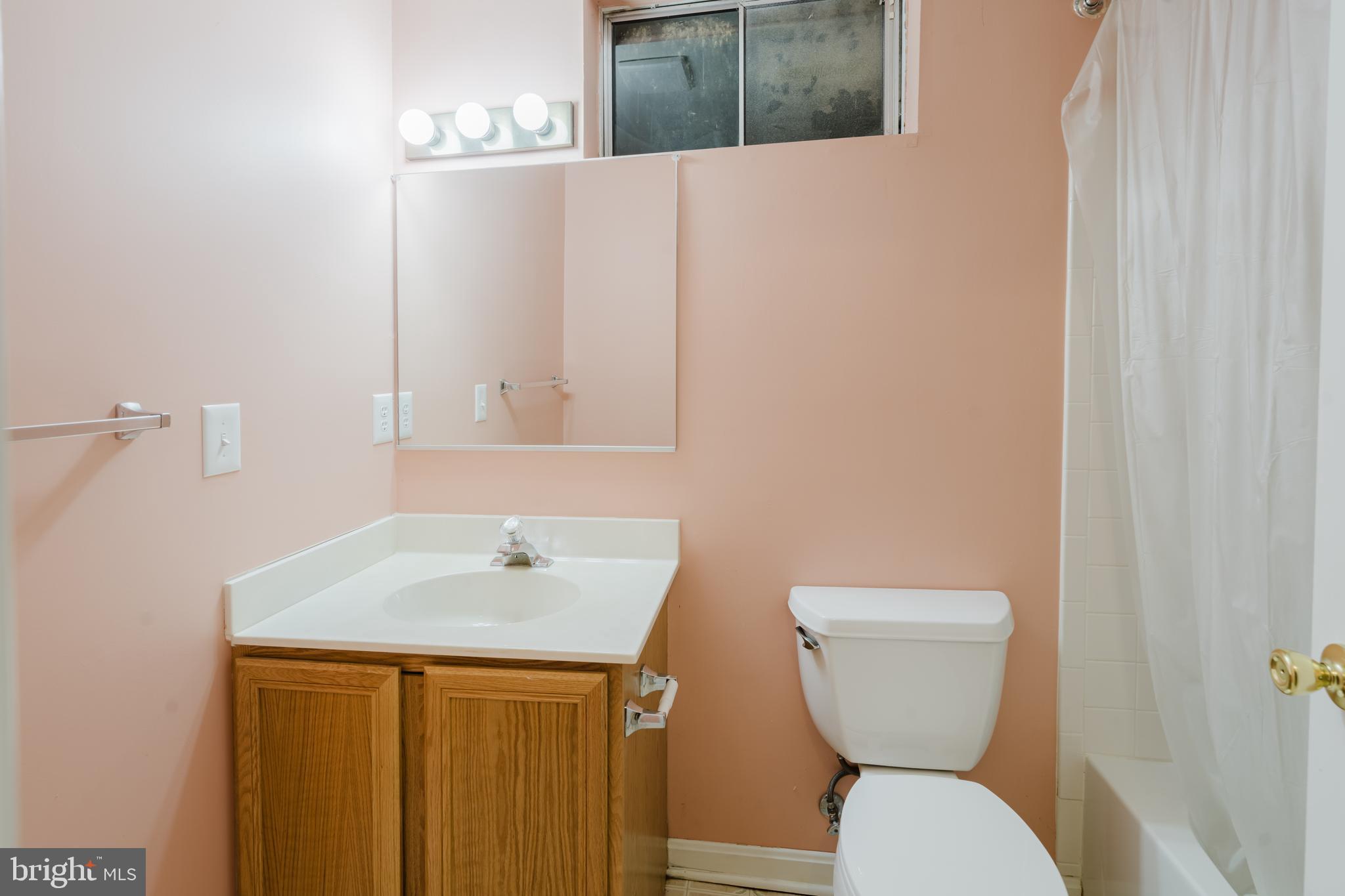 MIDDLE RUN CROSSIN - Residential